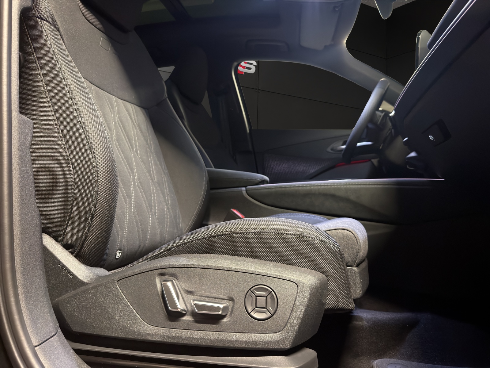 AUDI Q3 SUV TFSI quattro 195 kW S tronic-image-14