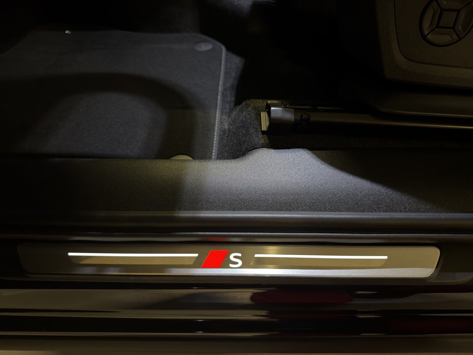 AUDI Q3 SUV TFSI quattro 195 kW S tronic-image-20