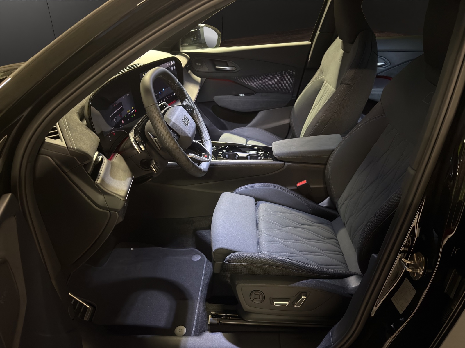 AUDI Q3 SUV TFSI quattro 195 kW S tronic-image-7