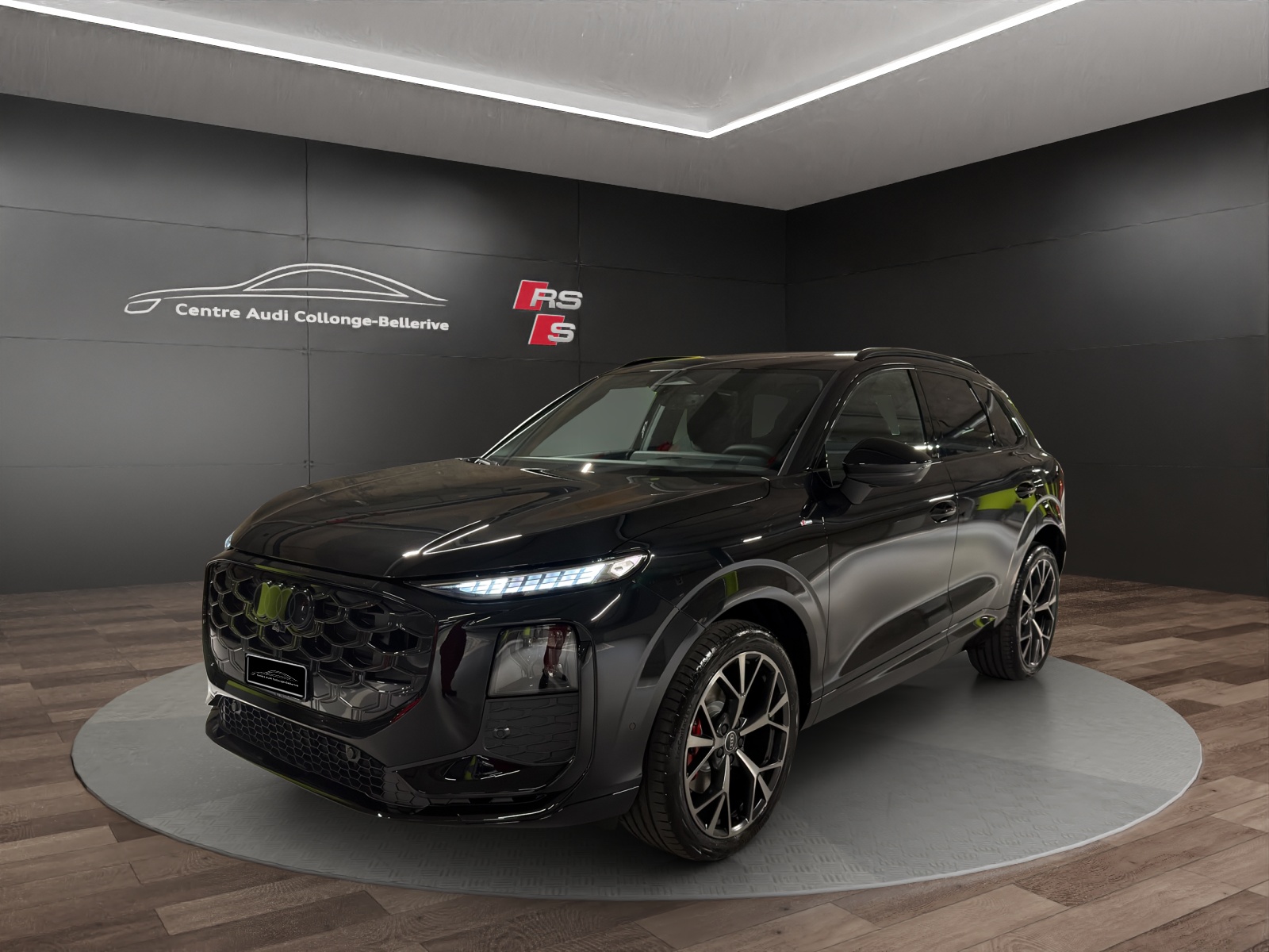 AUDI Q3 SUV TFSI quattro 195 kW S tronic-image-0