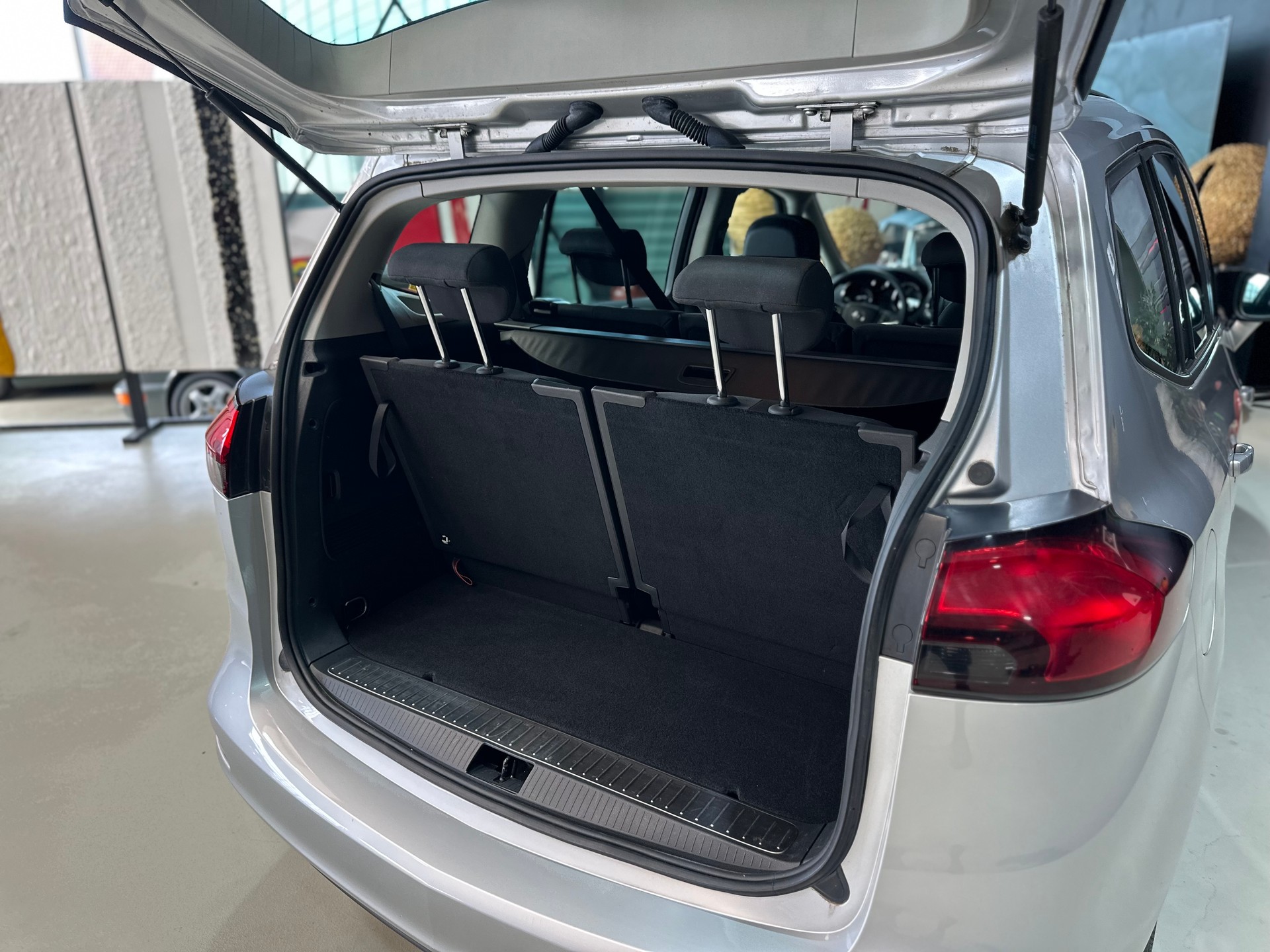 OPEL Zafira Tourer 1.6i 16V CNG Turbo Cosmo-image-12