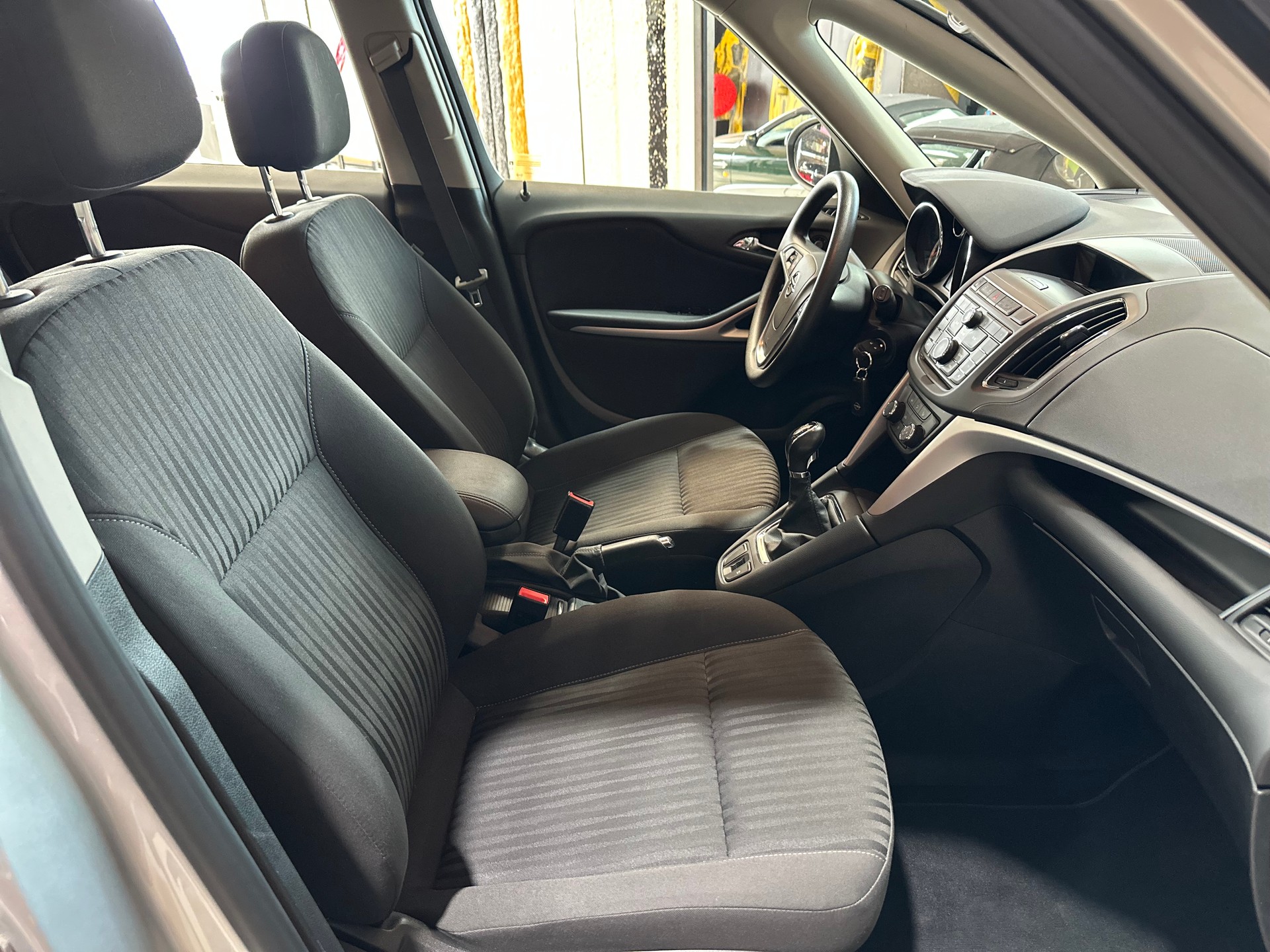 OPEL Zafira Tourer 1.6i 16V CNG Turbo Cosmo-image-10