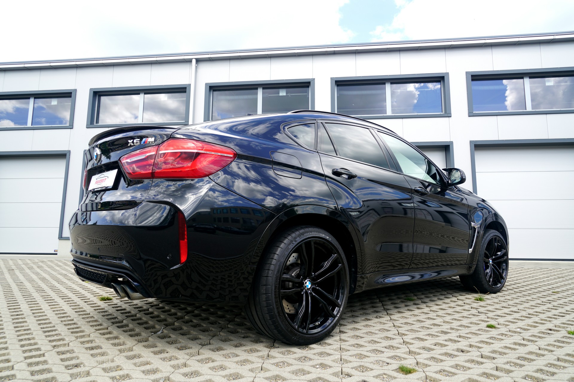 BMW X6M Edition Black Fire Steptronic (CH)-image-9