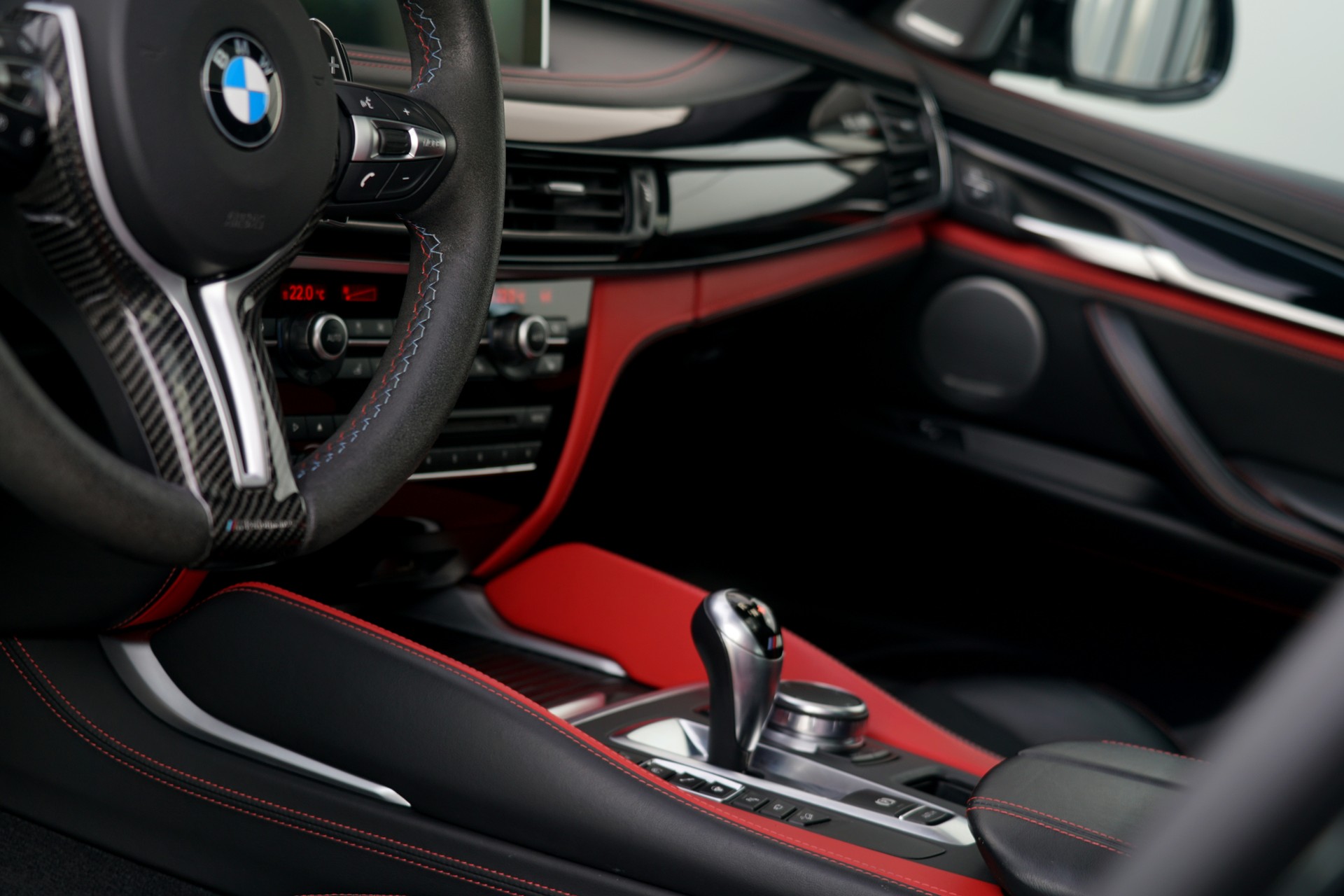BMW X6M Edition Black Fire Steptronic (CH)-image-5