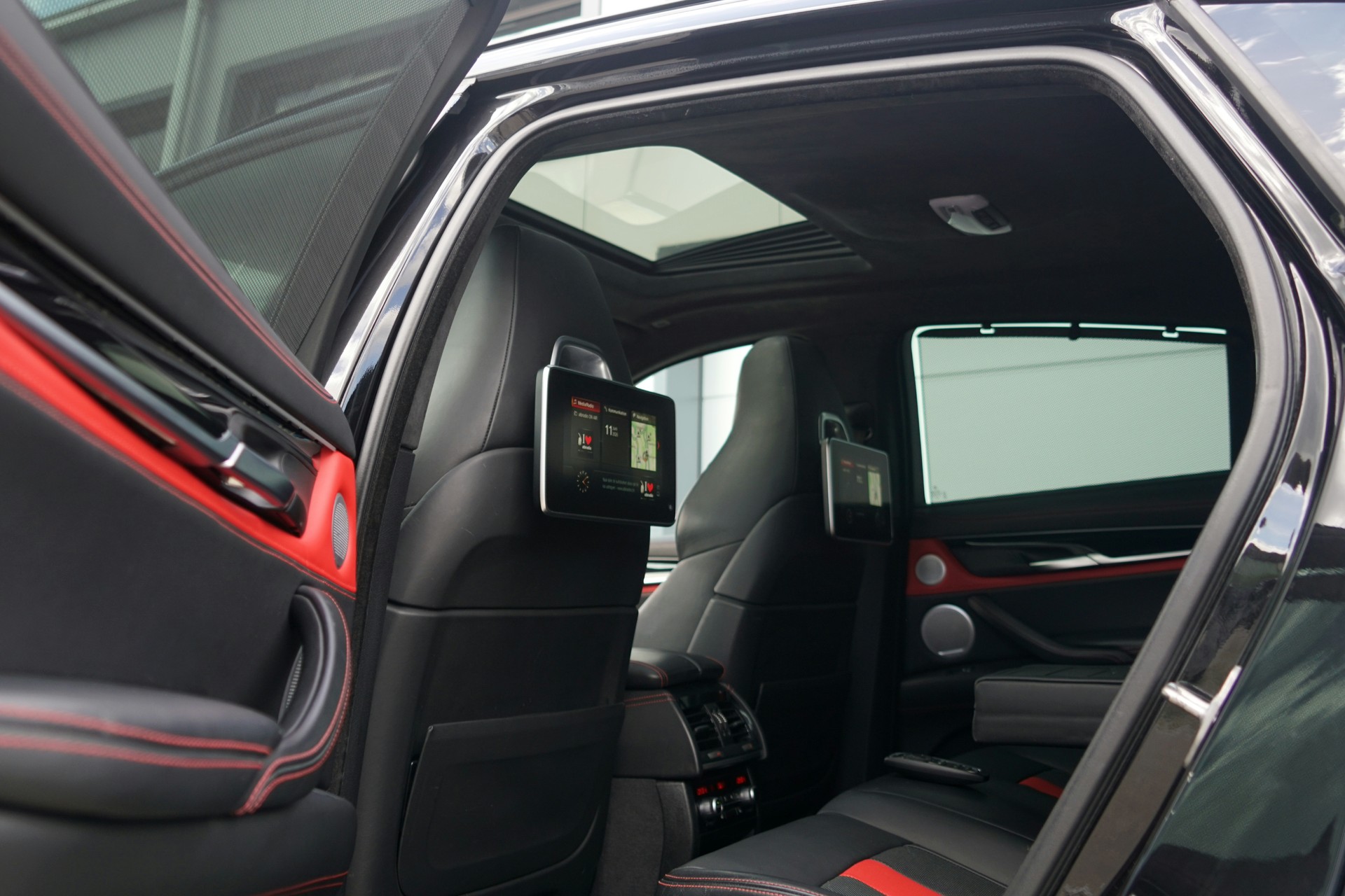 BMW X6M Edition Black Fire Steptronic (CH)-image-9