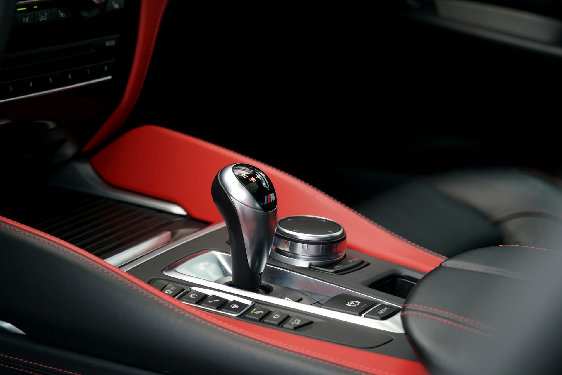 BMW X6M Edition Black Fire Steptronic (CH)-image-11
