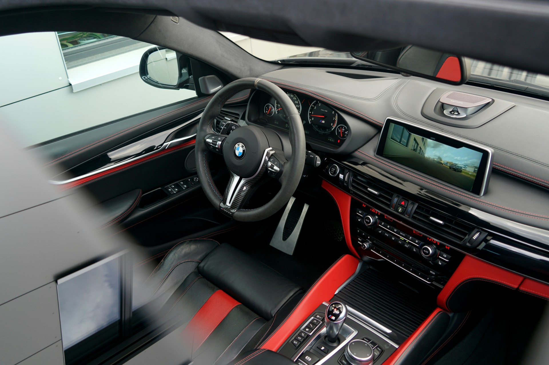 BMW X6M Edition Black Fire Steptronic (CH)-image-4