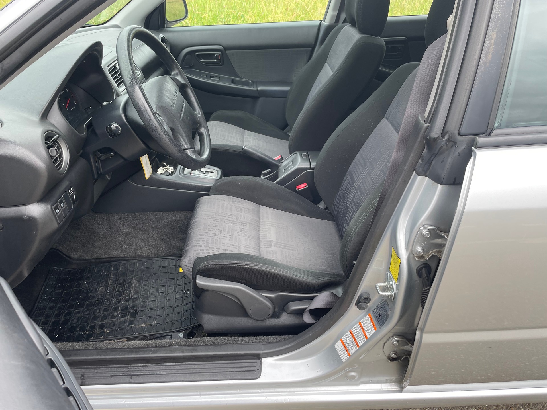SUBARU Impreza 2.0-image-8