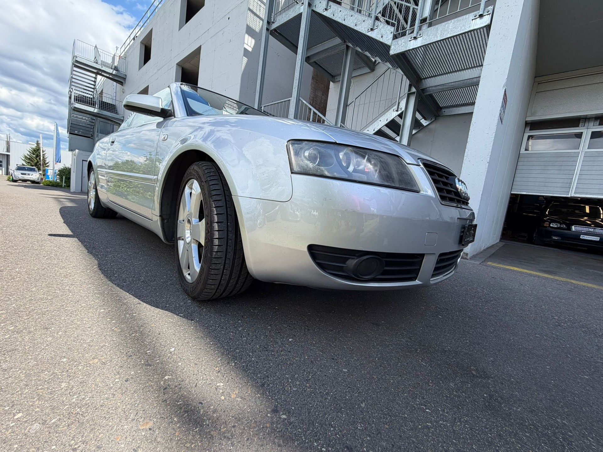 AUDI A4 Cabriolet 2.4 V6-image-1