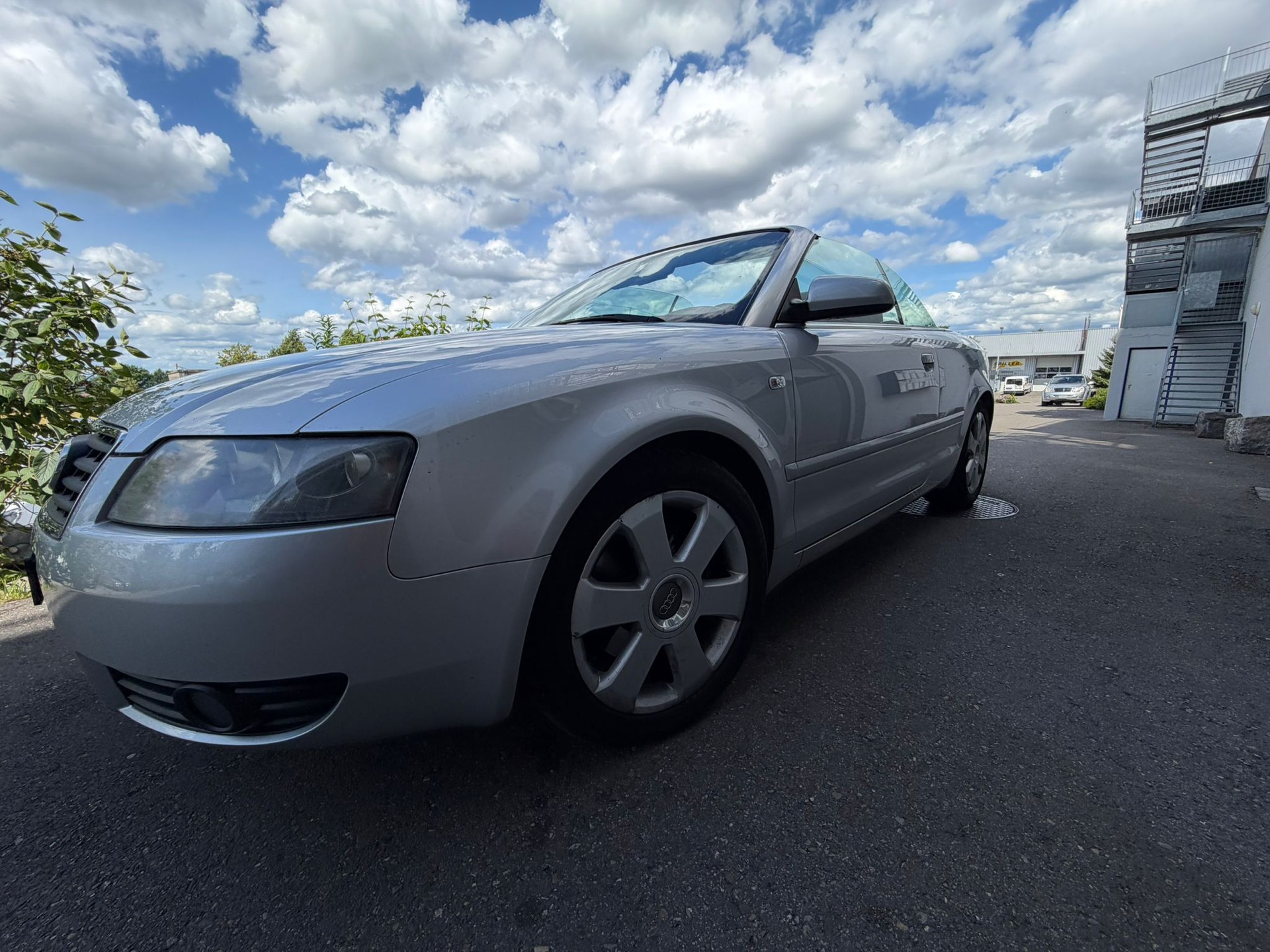 AUDI A4 Cabriolet 2.4 V6-image-2