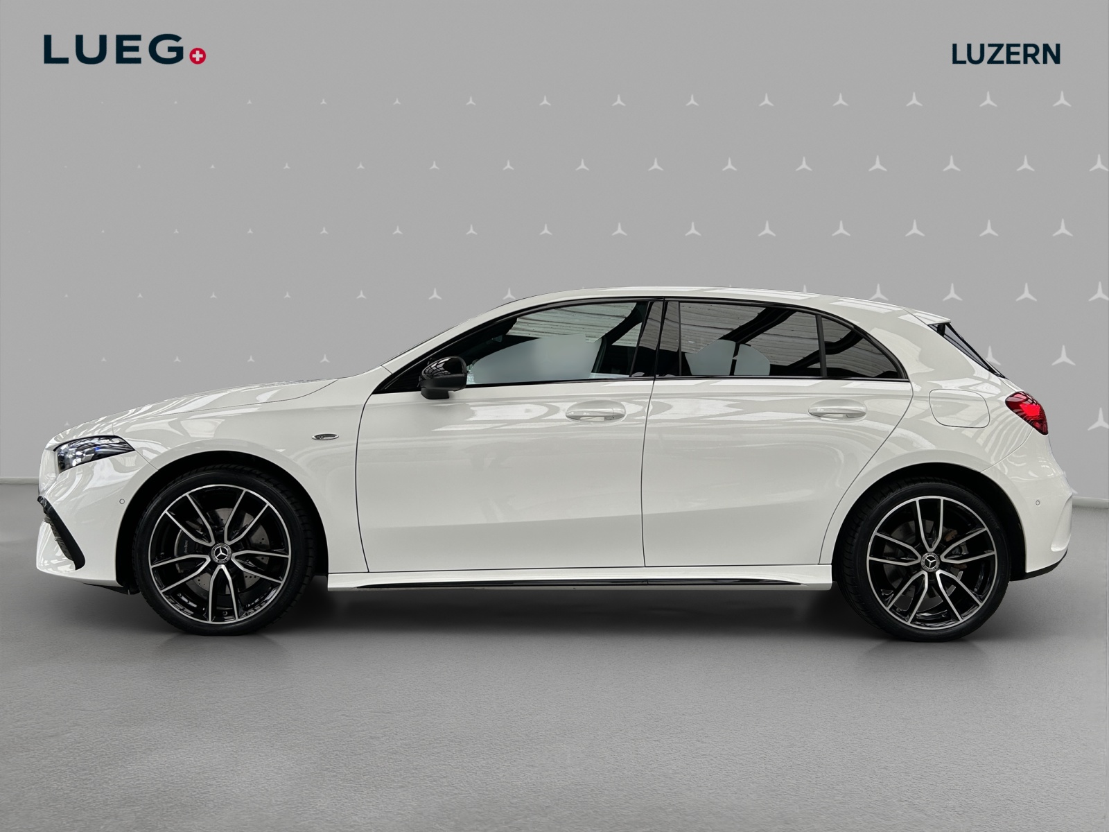 MERCEDES-BENZ A 250 e EQ Star 8G-DCT-image-1