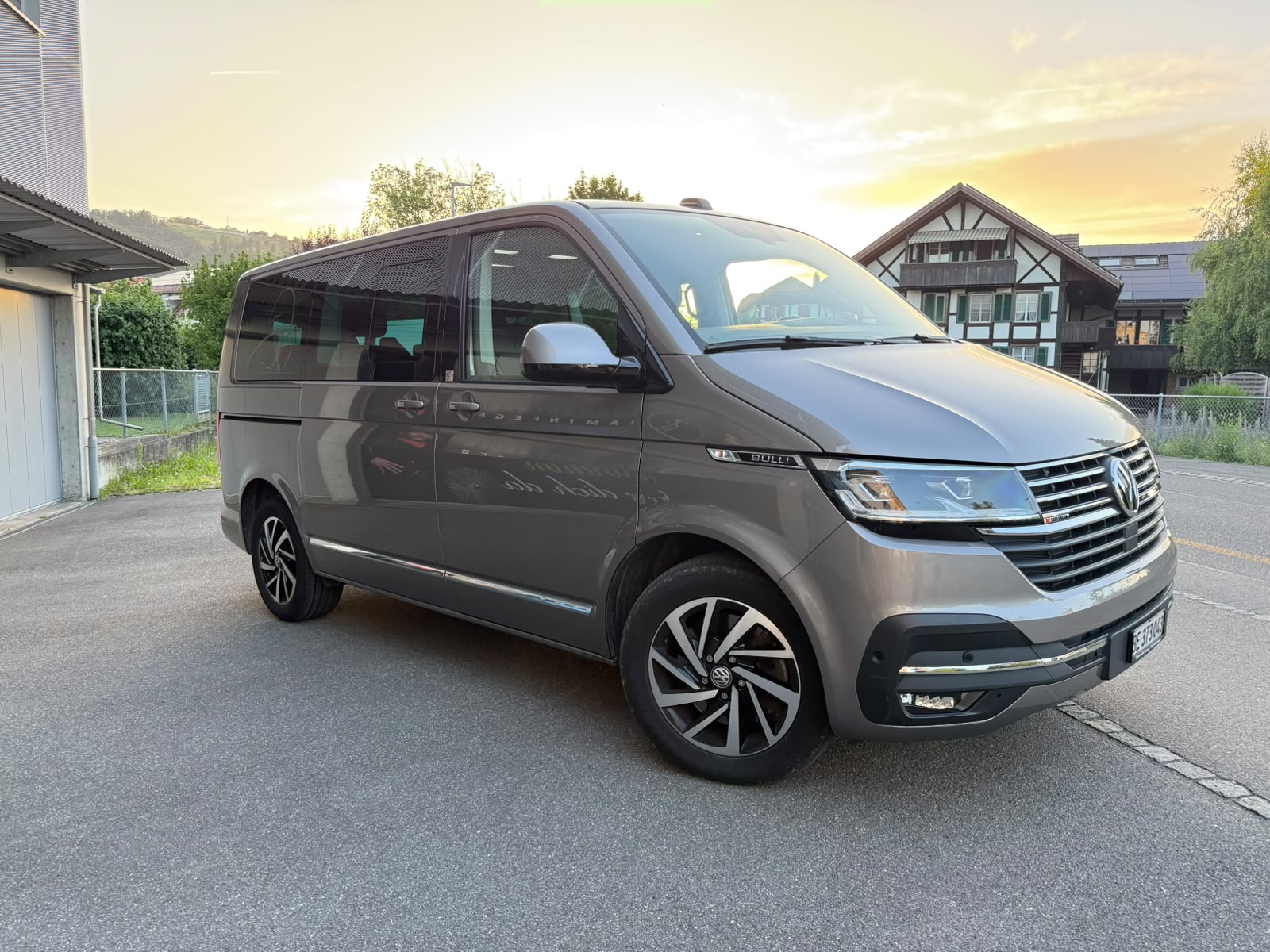 VW 2.0 TDI 204 Highline Liberty DSG 4m-image-2