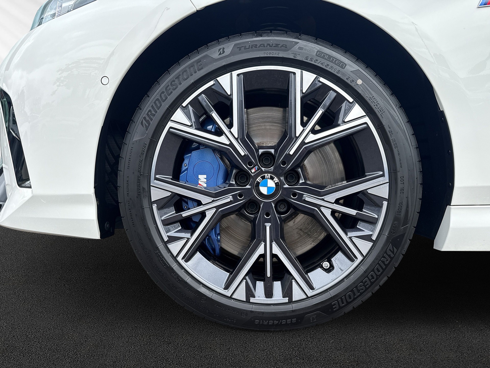BMW M235 xDrive Gran Coupé-image-8
