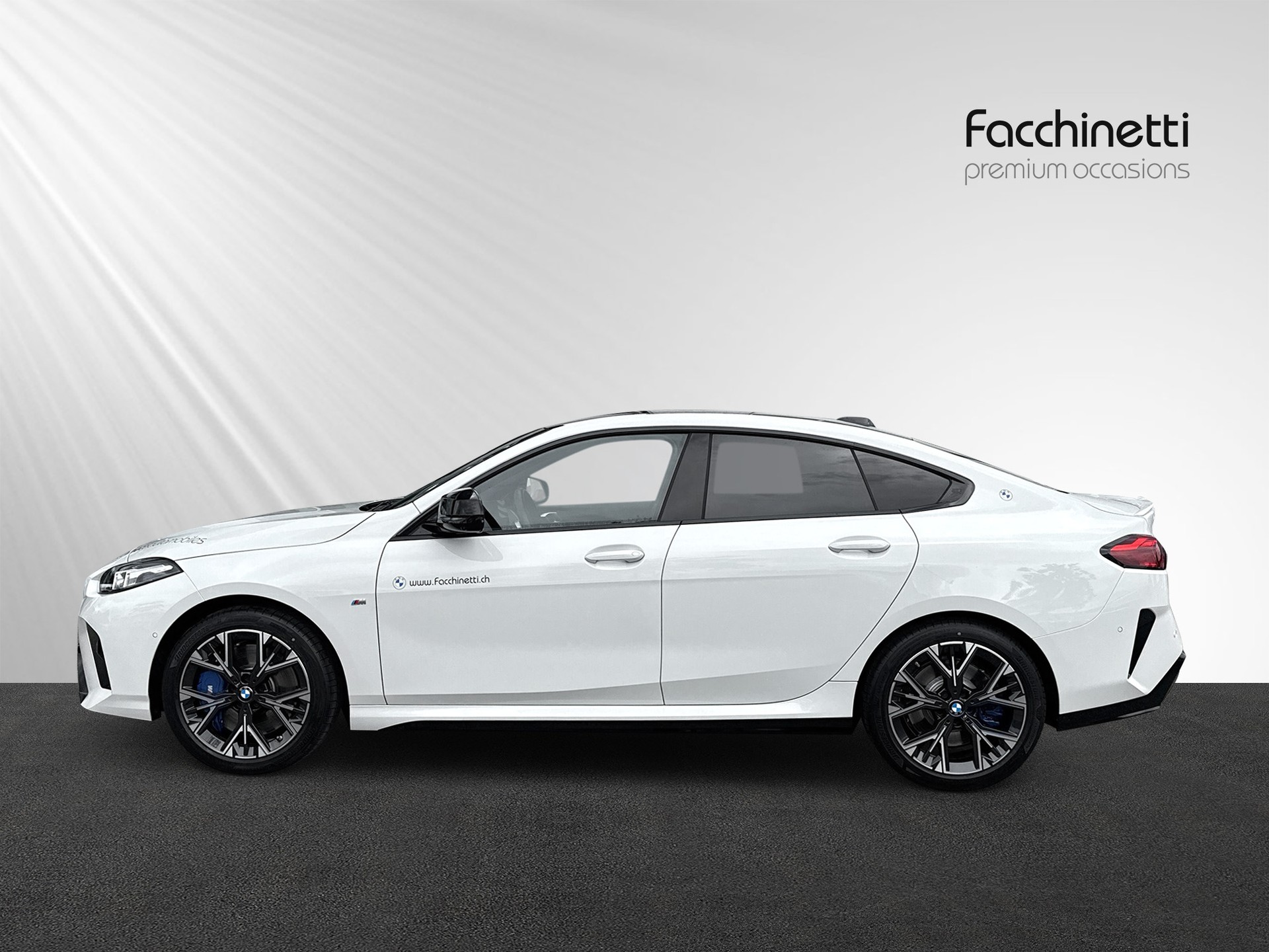 BMW M235 xDrive Gran Coupé-image-1