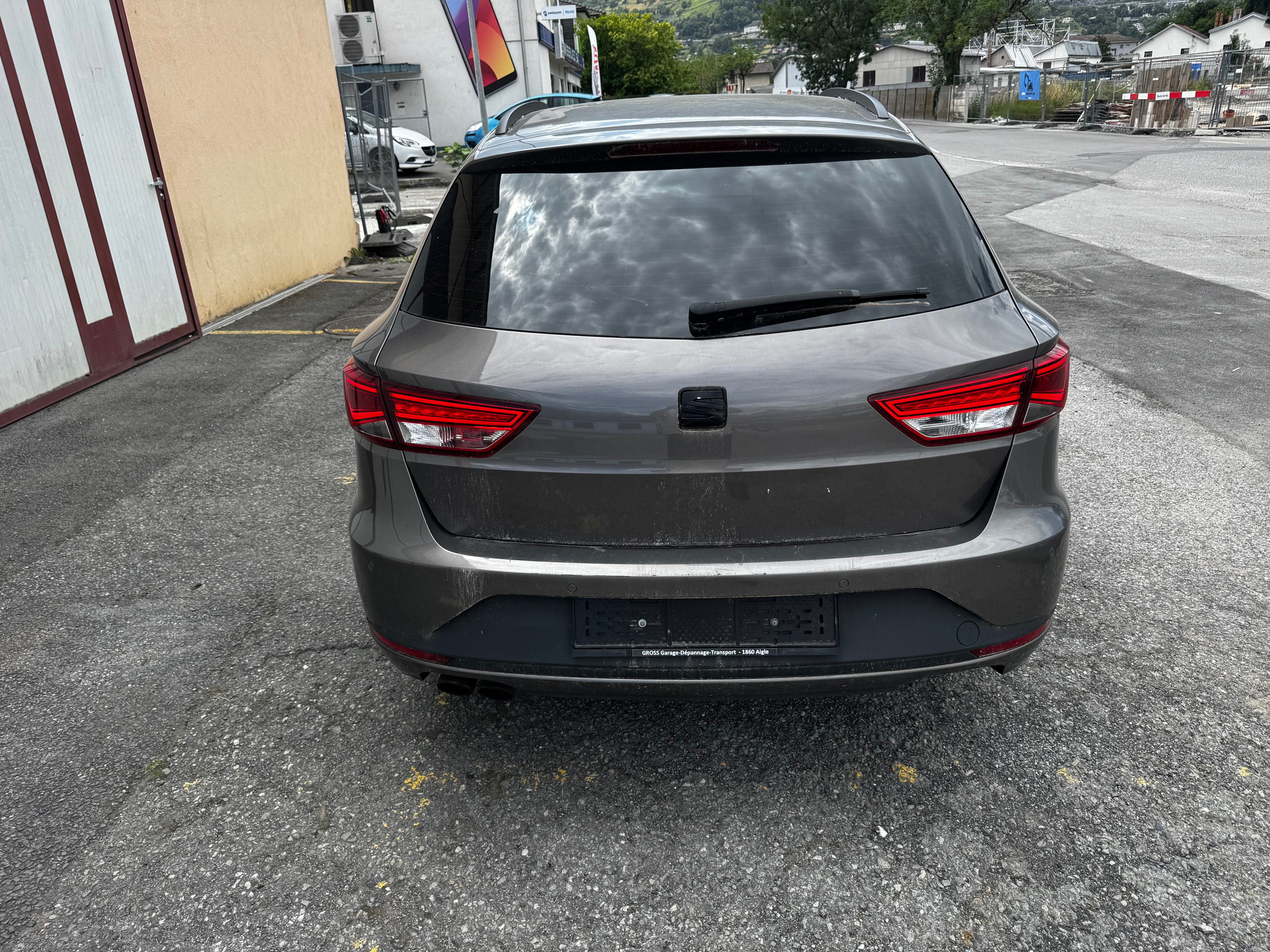 SEAT Leon ST 1.8 TSI FR Viva DSG-image-1