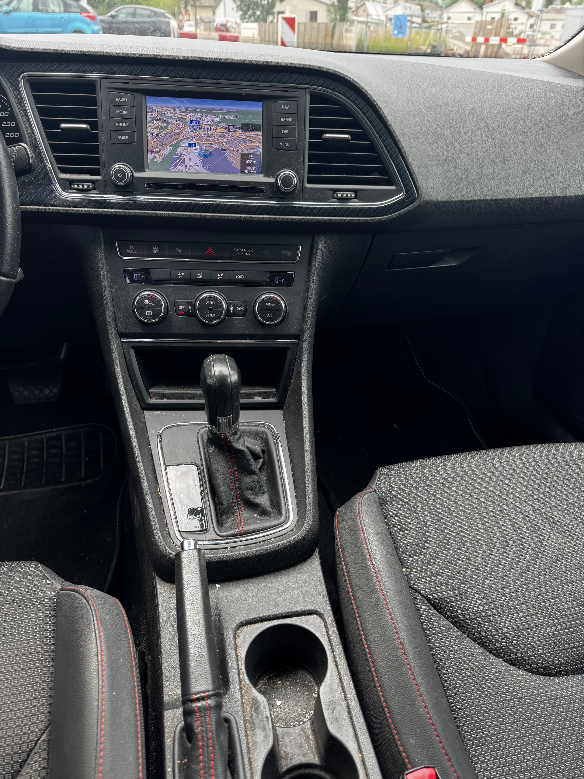 SEAT Leon ST 1.8 TSI FR Viva DSG-image-8