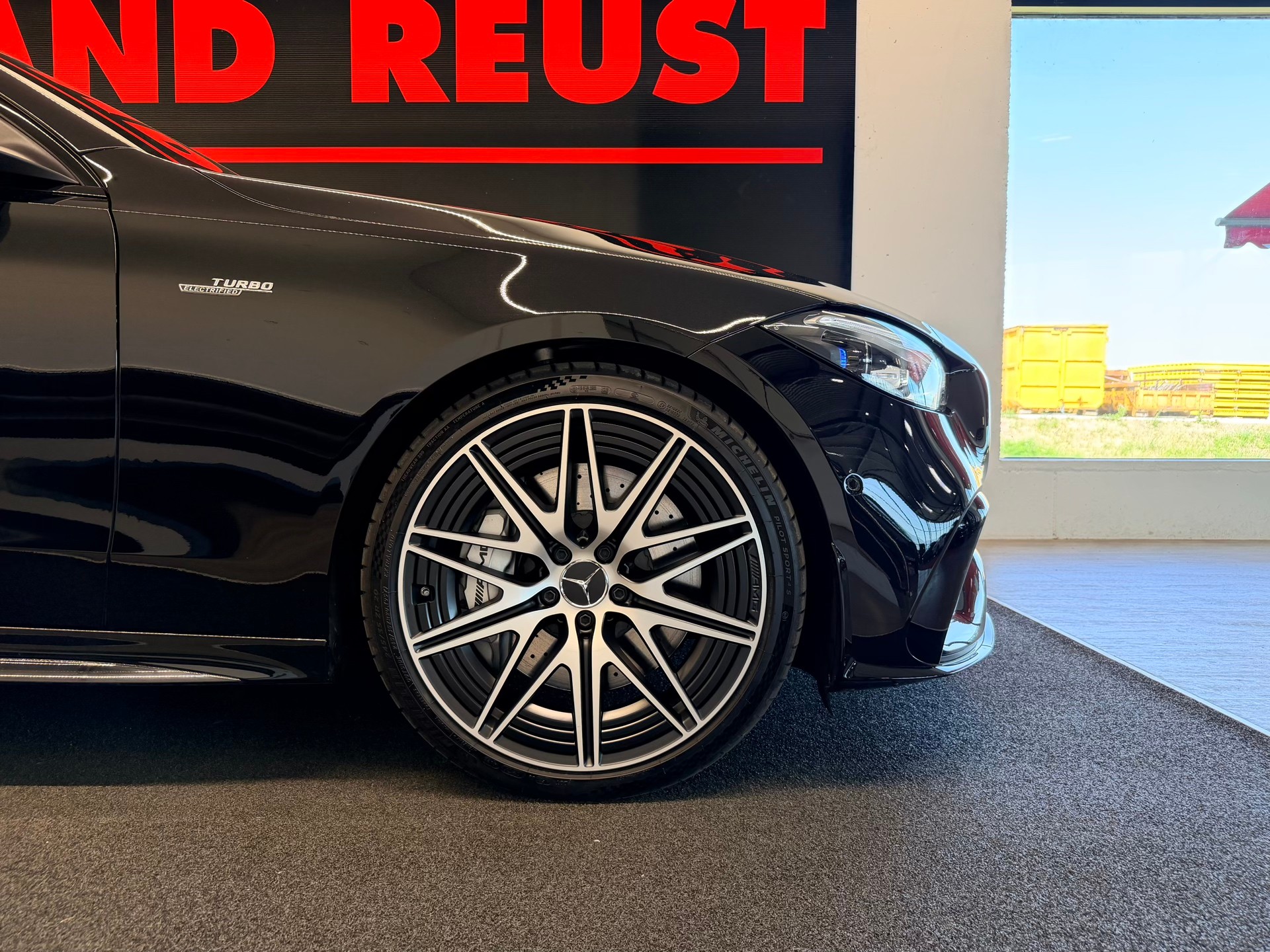 MERCEDES-BENZ C 43 AMG 4 Matic-image-5
