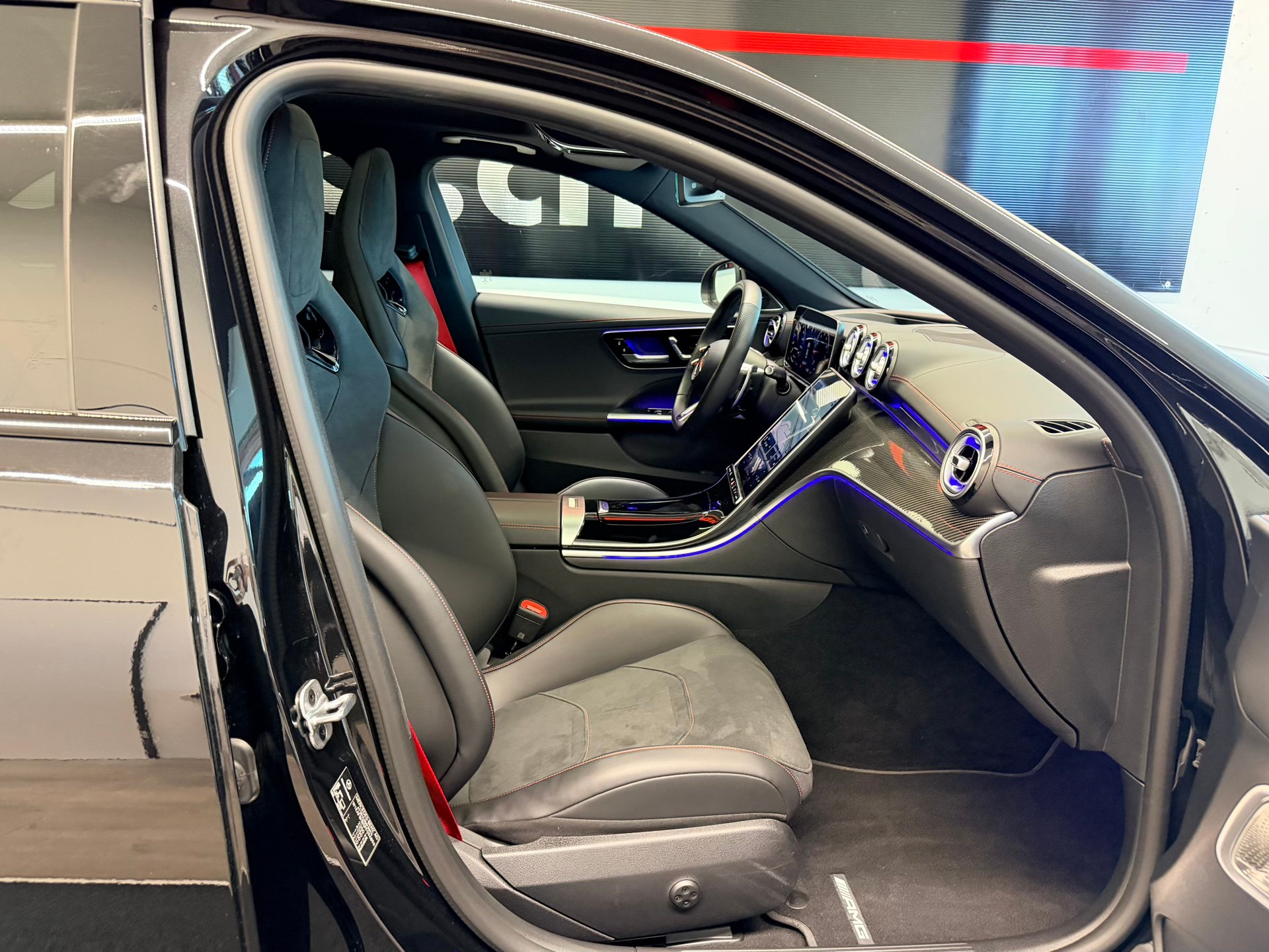 MERCEDES-BENZ C 43 AMG 4 Matic-image-23