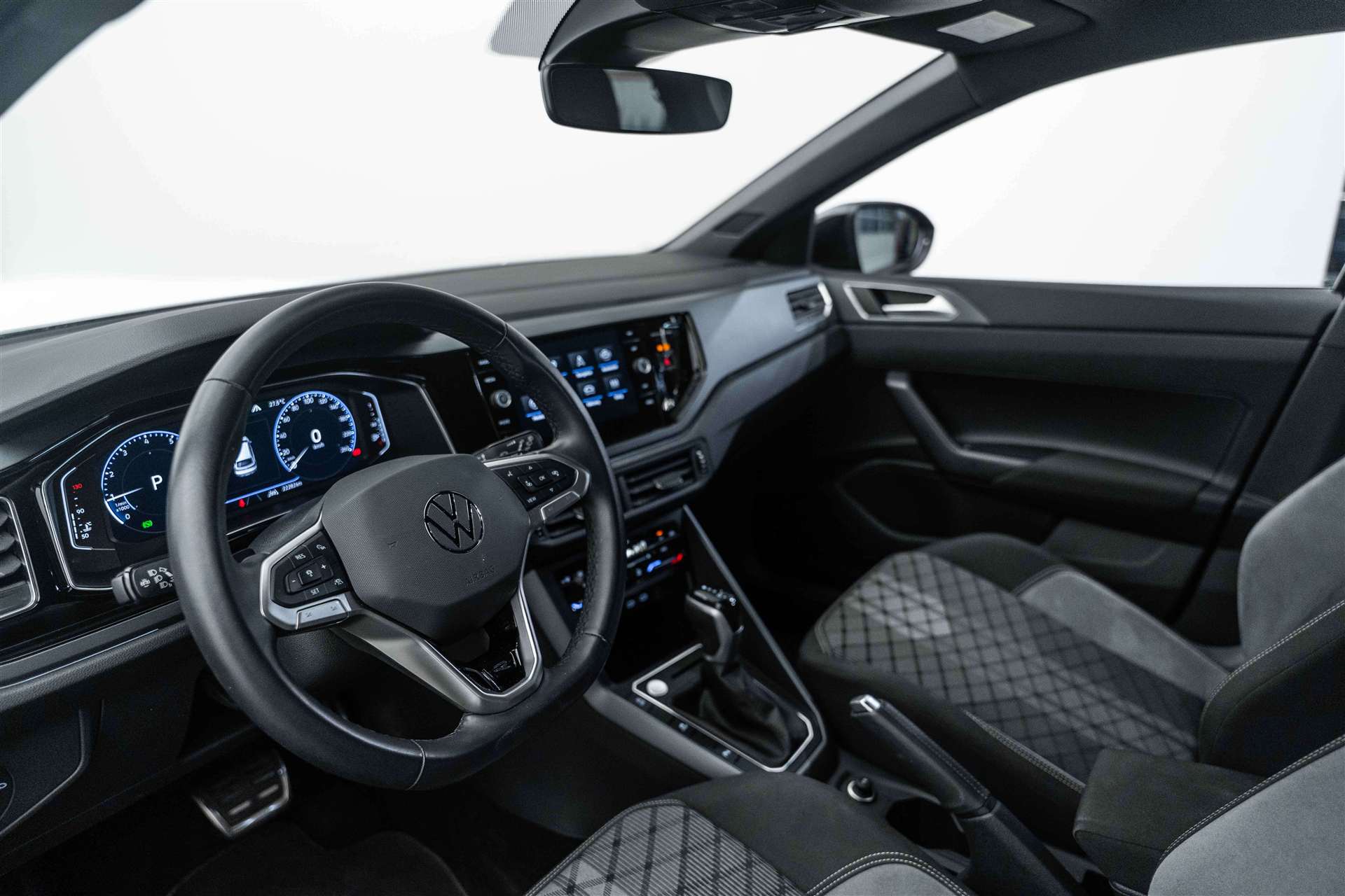 VW Taigo 1.0 TSi R-Line DSG-Automat-image-6