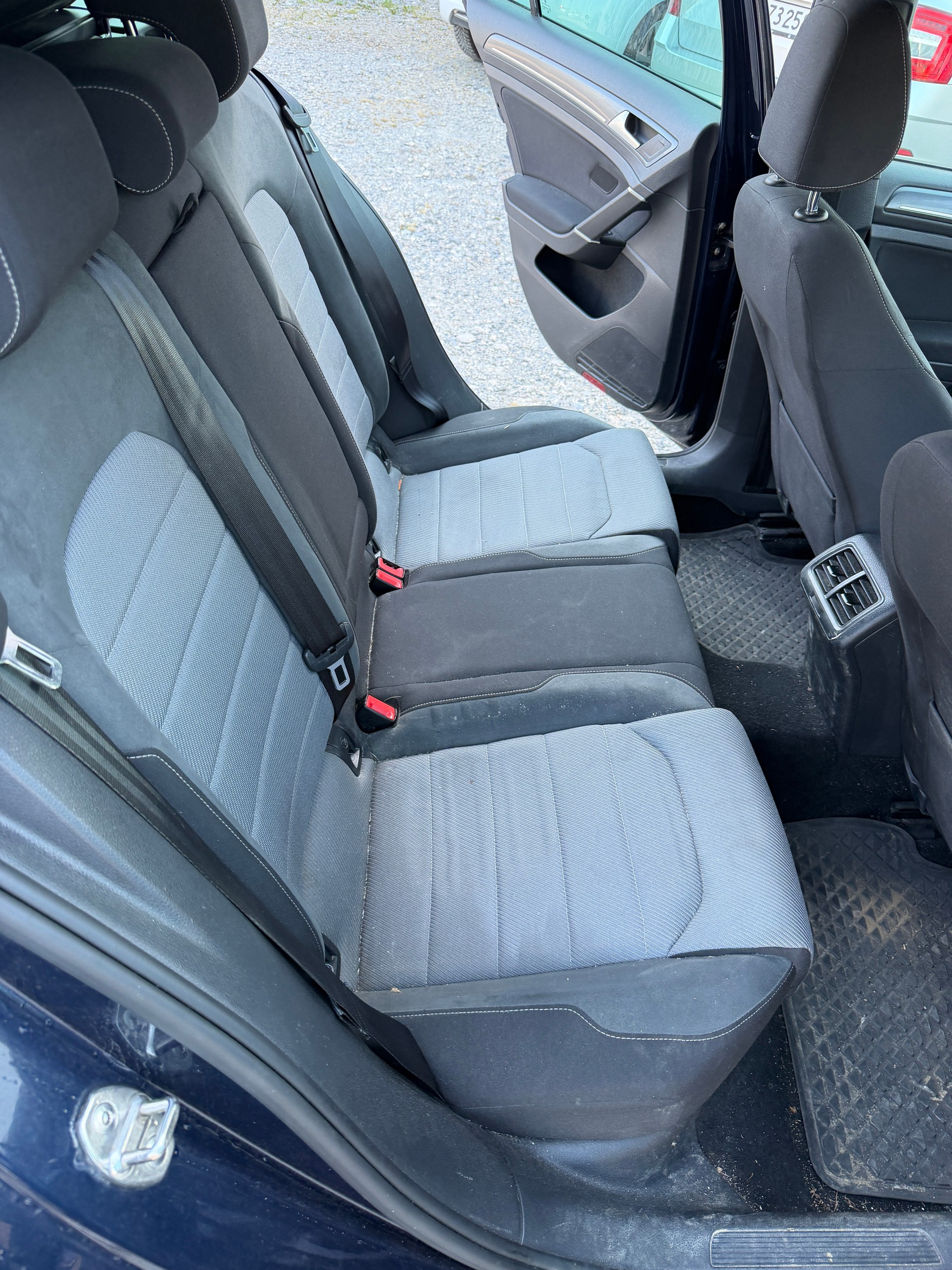 VW Golf Variant 1.4 TSI Lounge R-Line-image-7