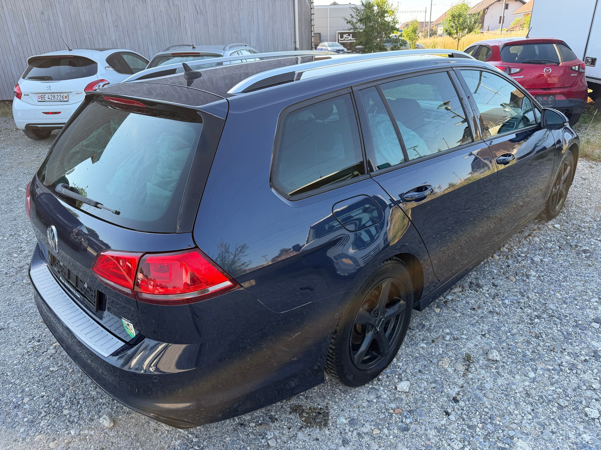 VW Golf Variant 1.4 TSI Lounge R-Line-image-3