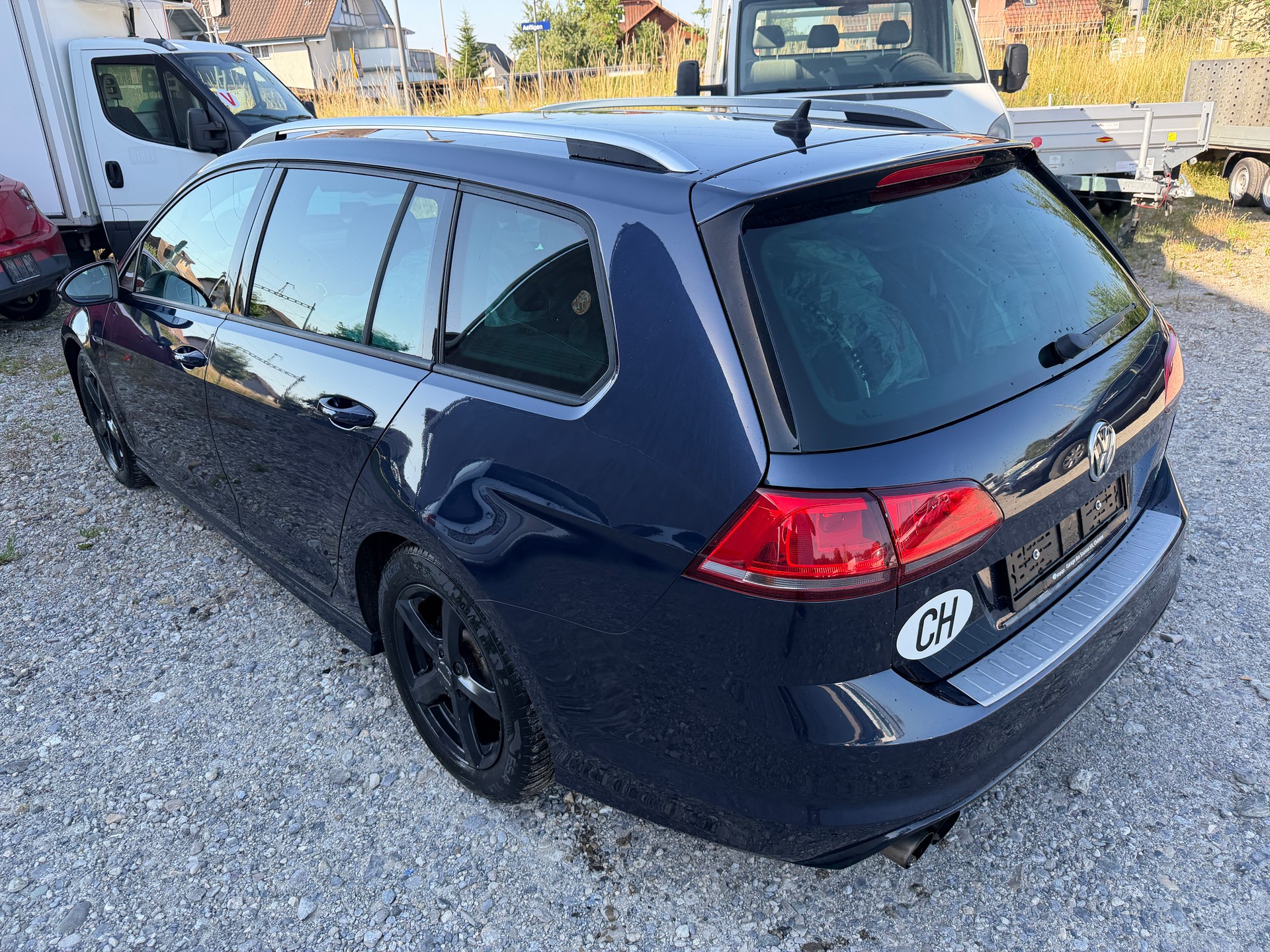 VW Golf Variant 1.4 TSI Lounge R-Line-image-2