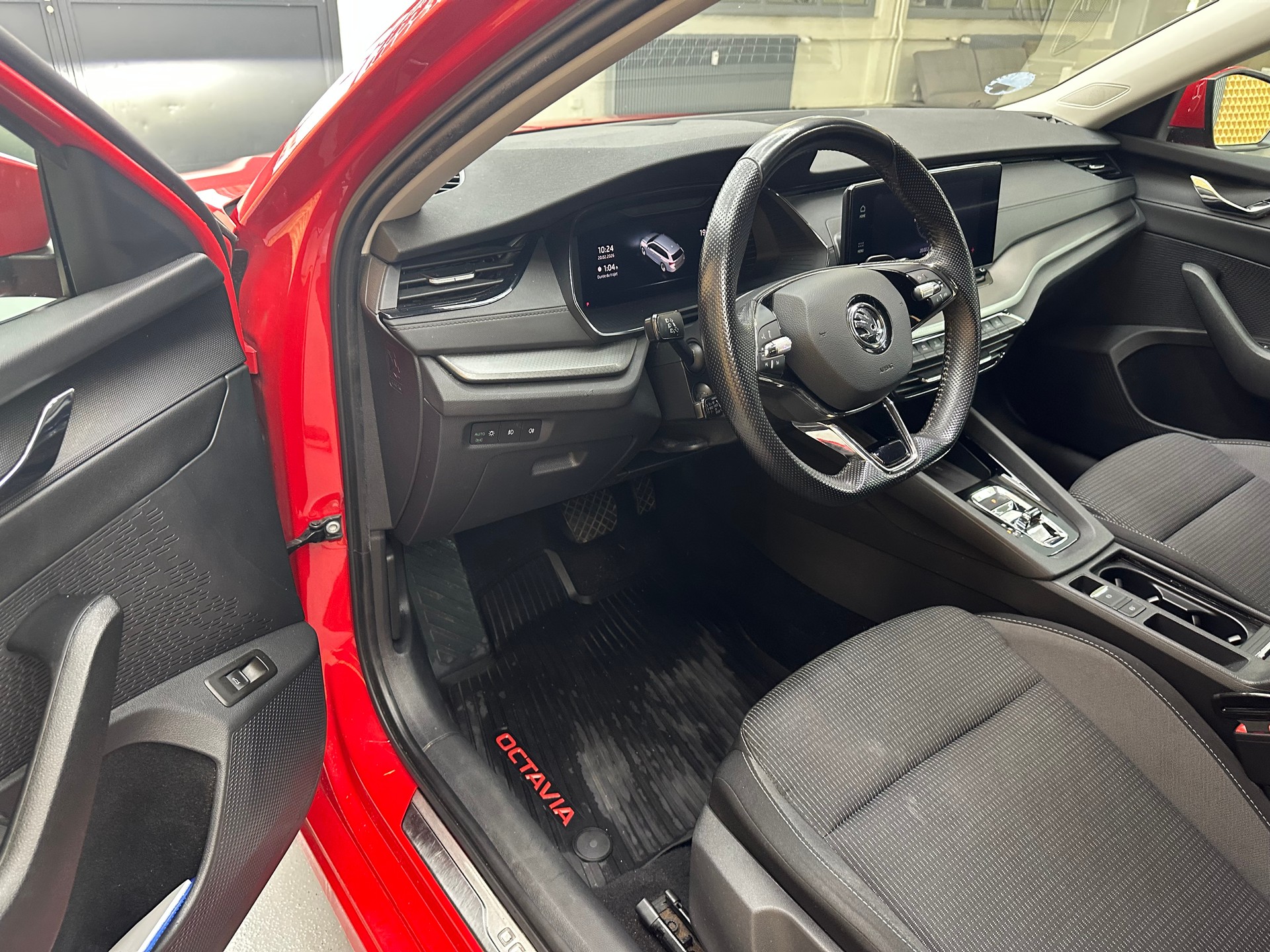 SKODA Octavia Combi 2.0 TDI DSG SportLine 4x4-image-10