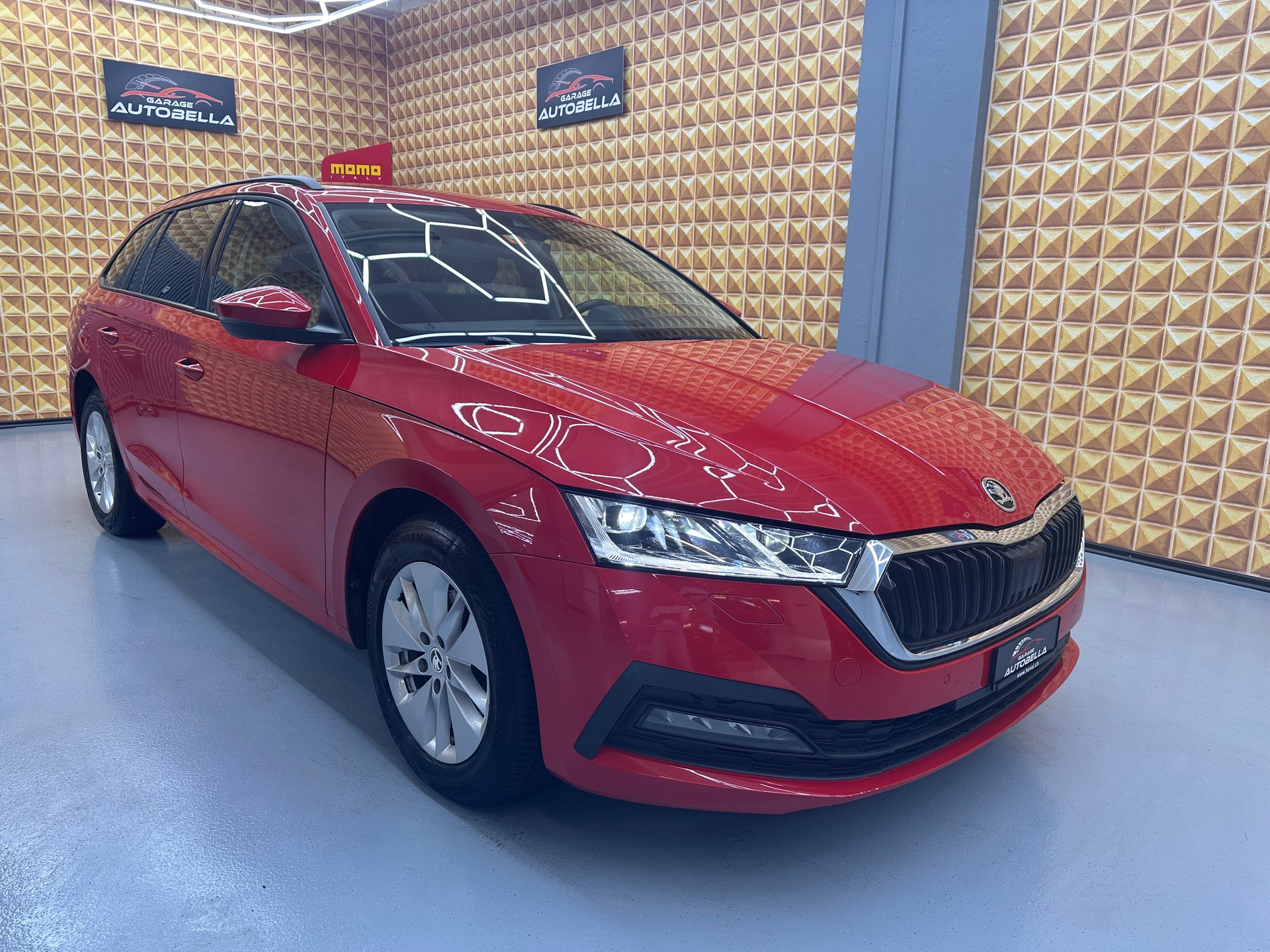 SKODA Octavia Combi 2.0 TDI DSG SportLine 4x4-image-1