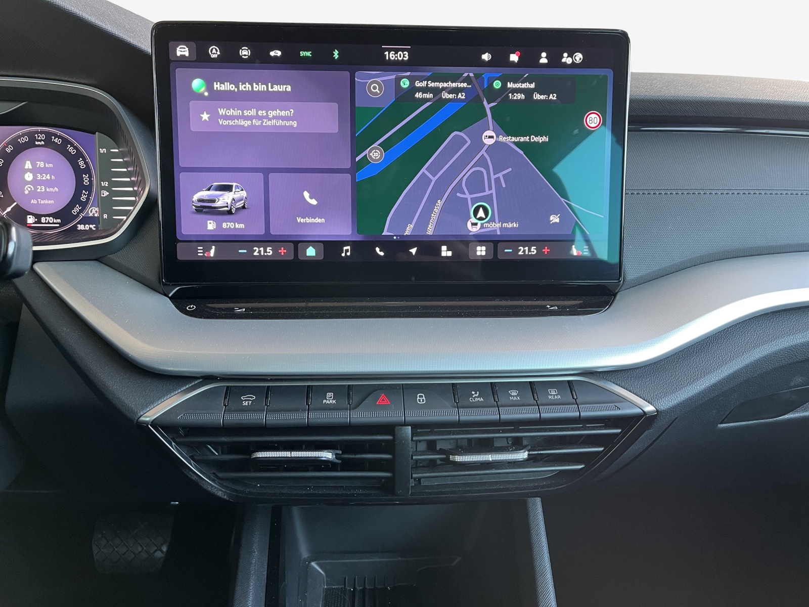 SKODA Octavia Combi 2.0 TDI DSG Selection-image-10