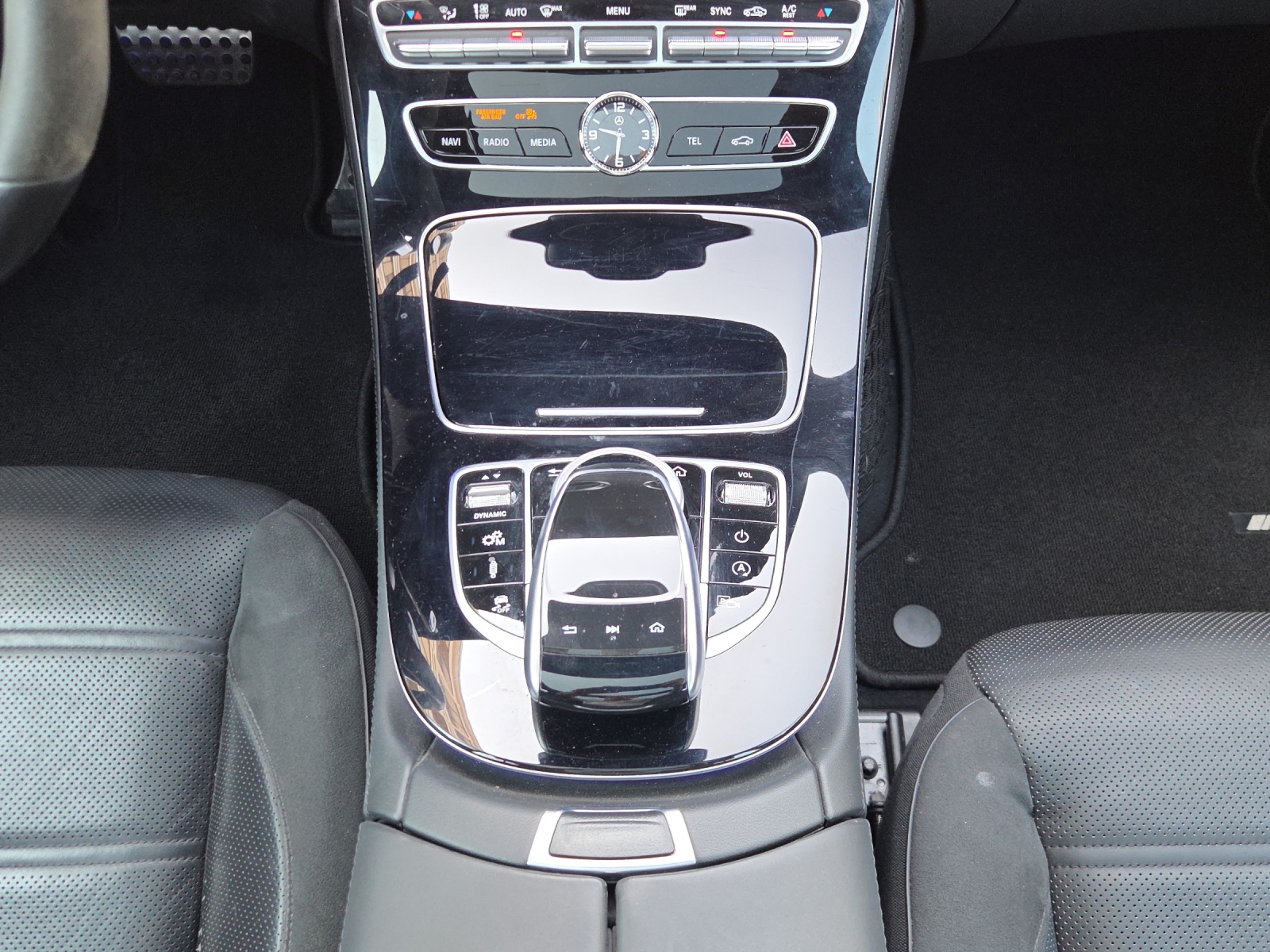 MERCEDES-BENZ E 43 AMG 4 Matic 9G-Tronic-image-13