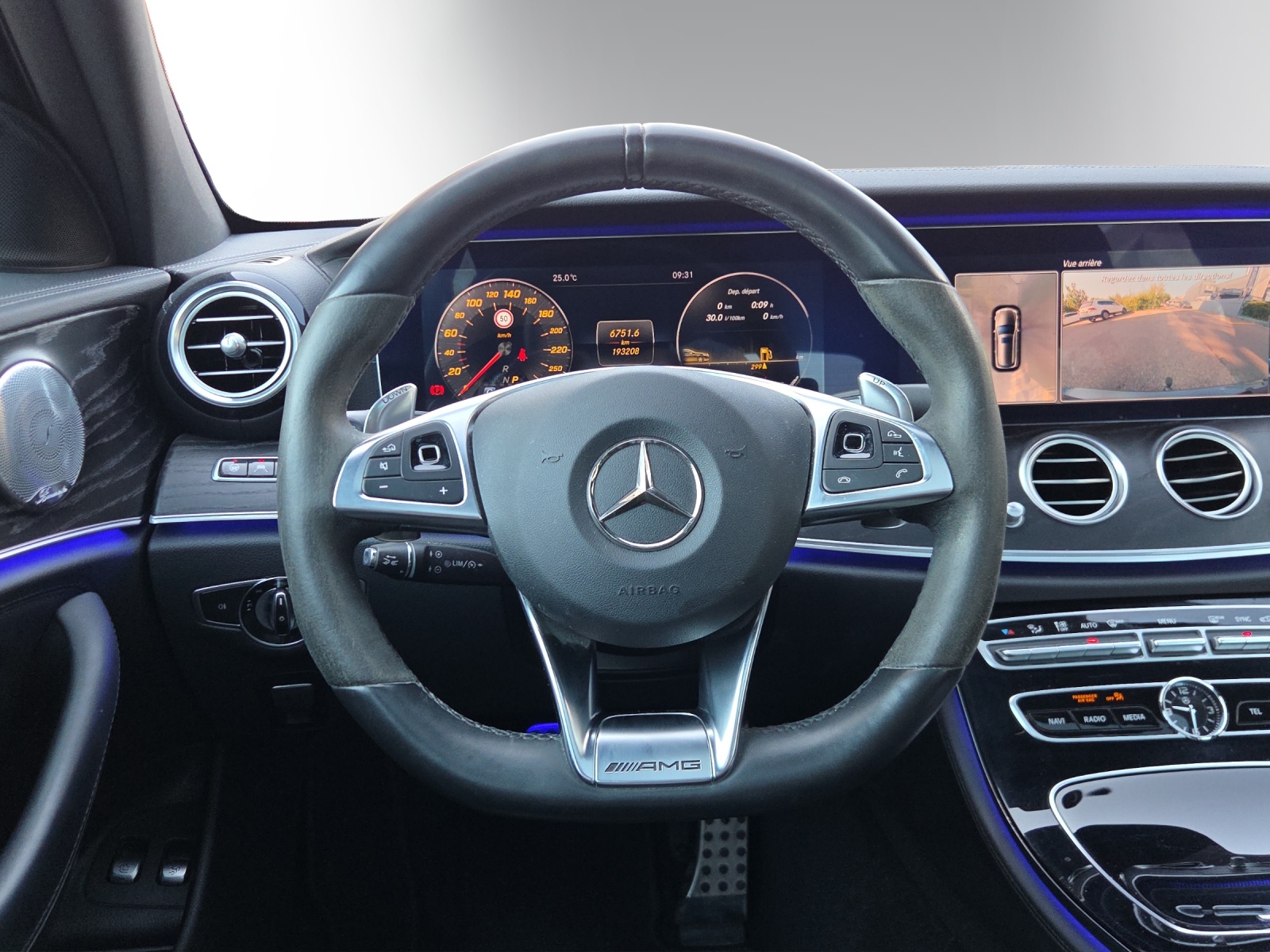 MERCEDES-BENZ E 43 AMG 4 Matic 9G-Tronic-image-11