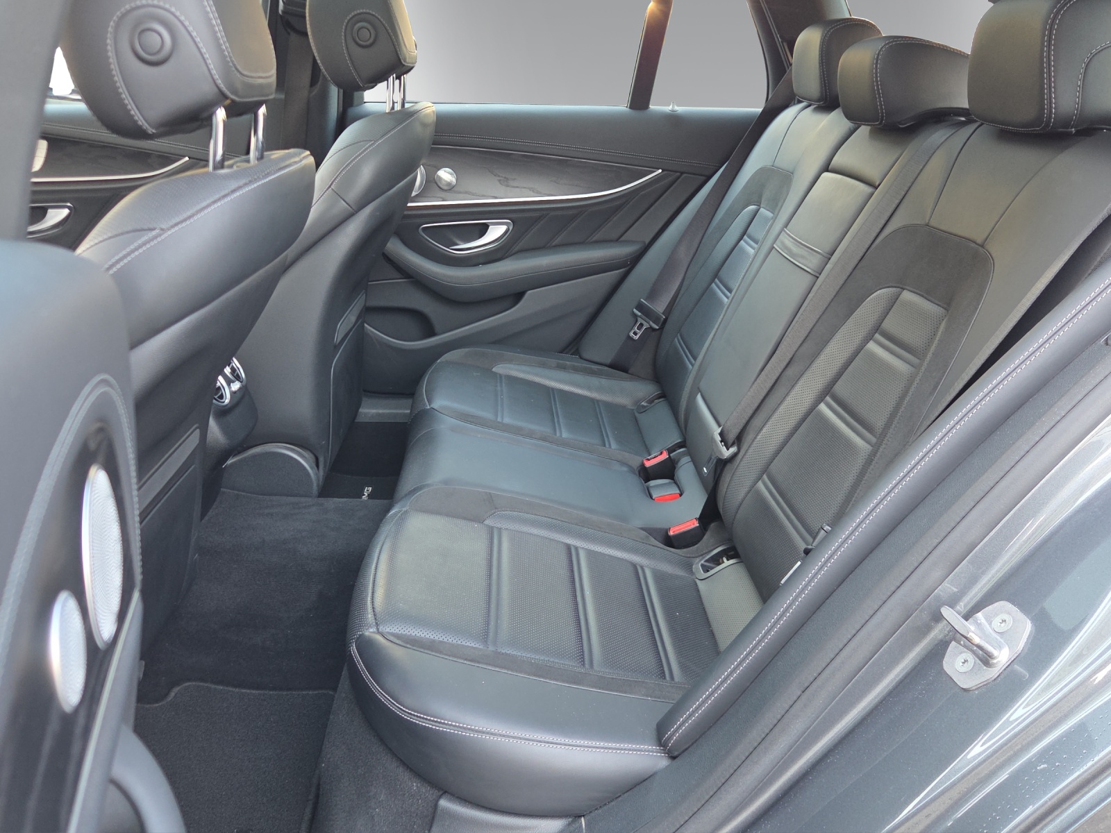 MERCEDES-BENZ E 43 AMG 4 Matic 9G-Tronic-image-9