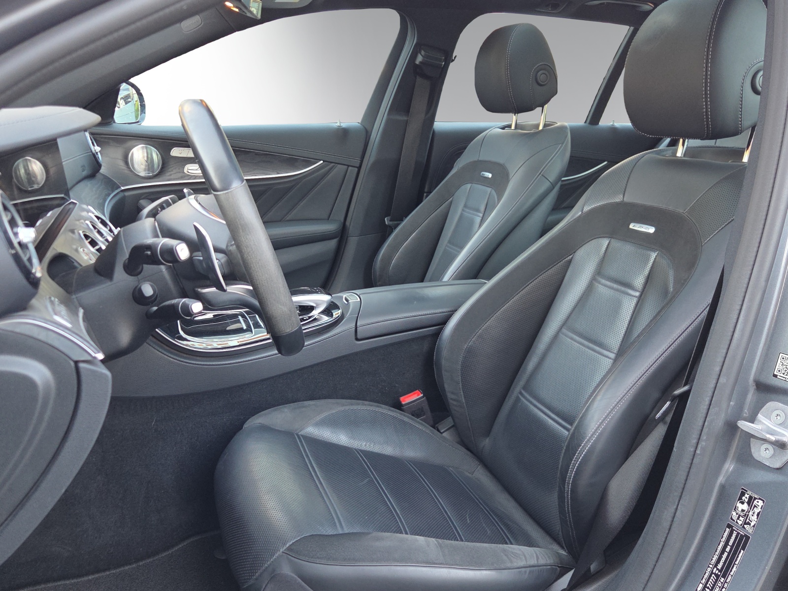 MERCEDES-BENZ E 43 AMG 4 Matic 9G-Tronic-image-7