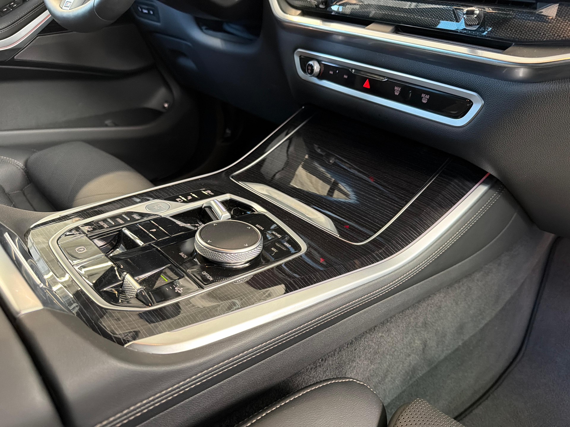 BMW X5 50e xDrive SAG-image-16
