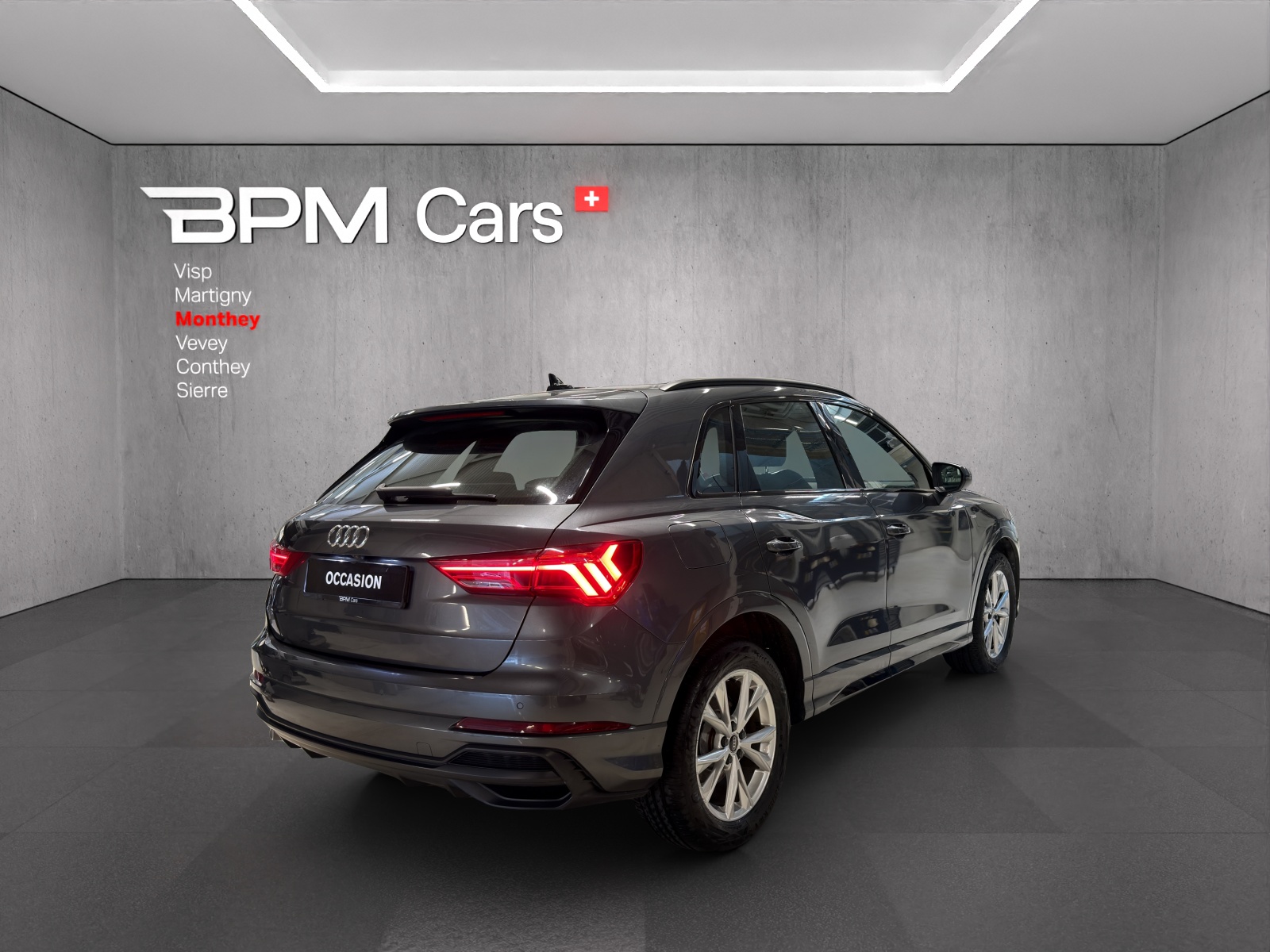 AUDI Q3 35 TFSI S line S-tronic-image-3