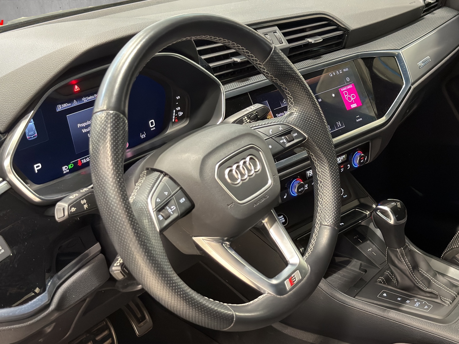 AUDI Q3 35 TFSI S line S-tronic-image-11
