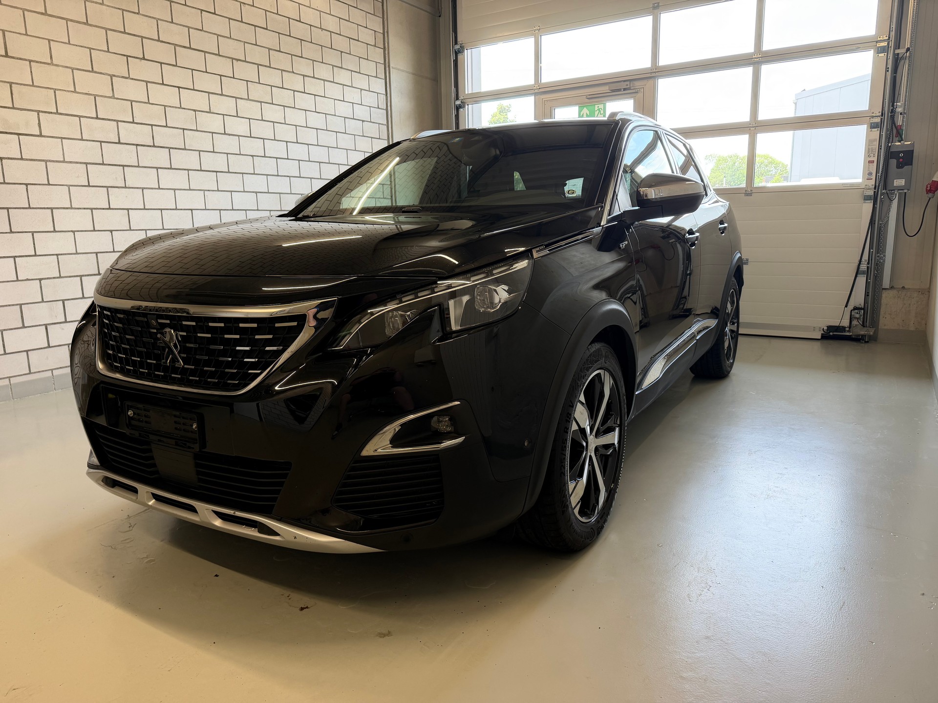 PEUGEOT 3008 2.0 BlueHDi GT EAT-image-0