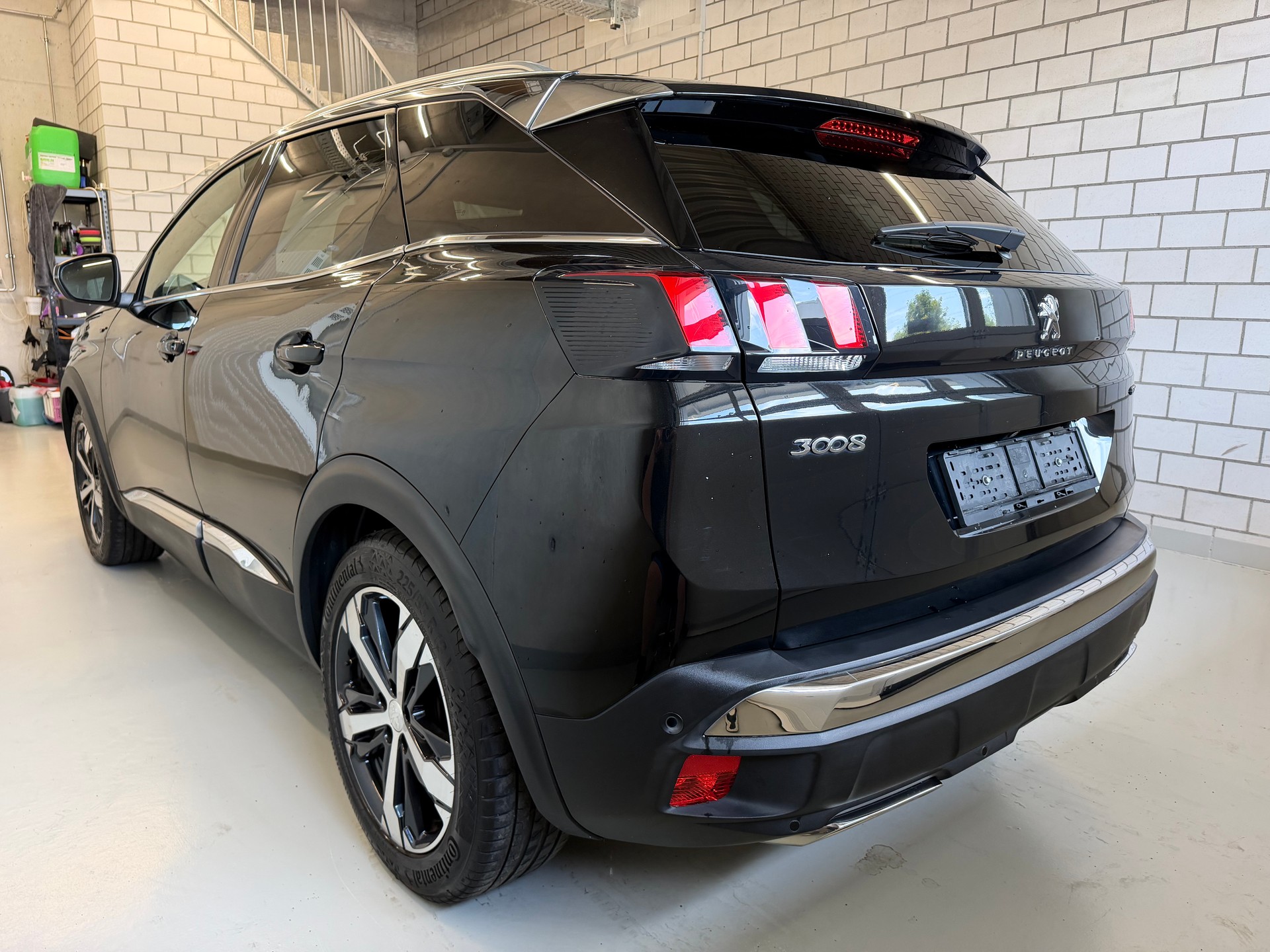 PEUGEOT 3008 2.0 BlueHDi GT EAT-image-2
