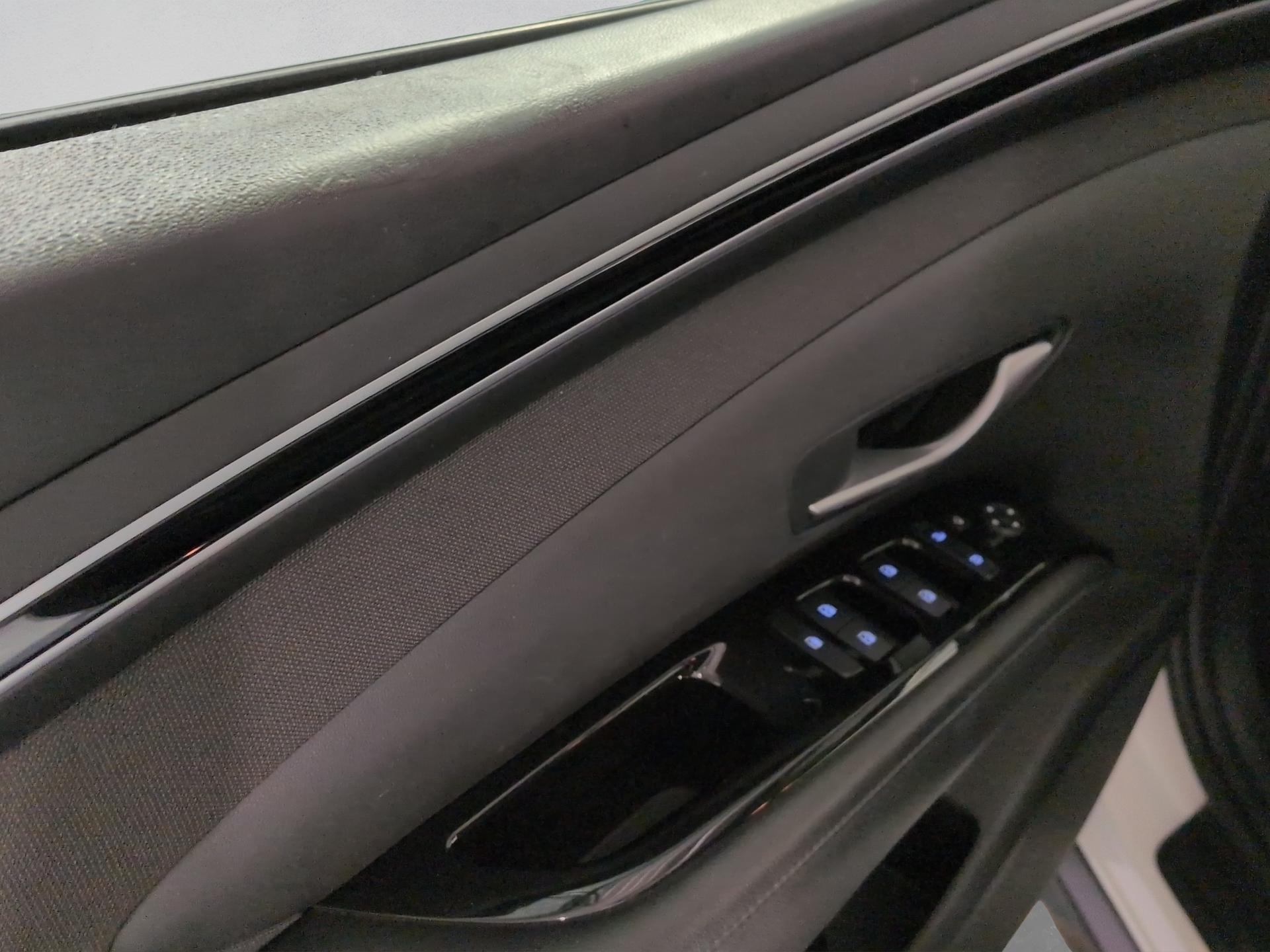HYUNDAI Tucson 1.6 TGDI HEV Amplia 2WD-image-19