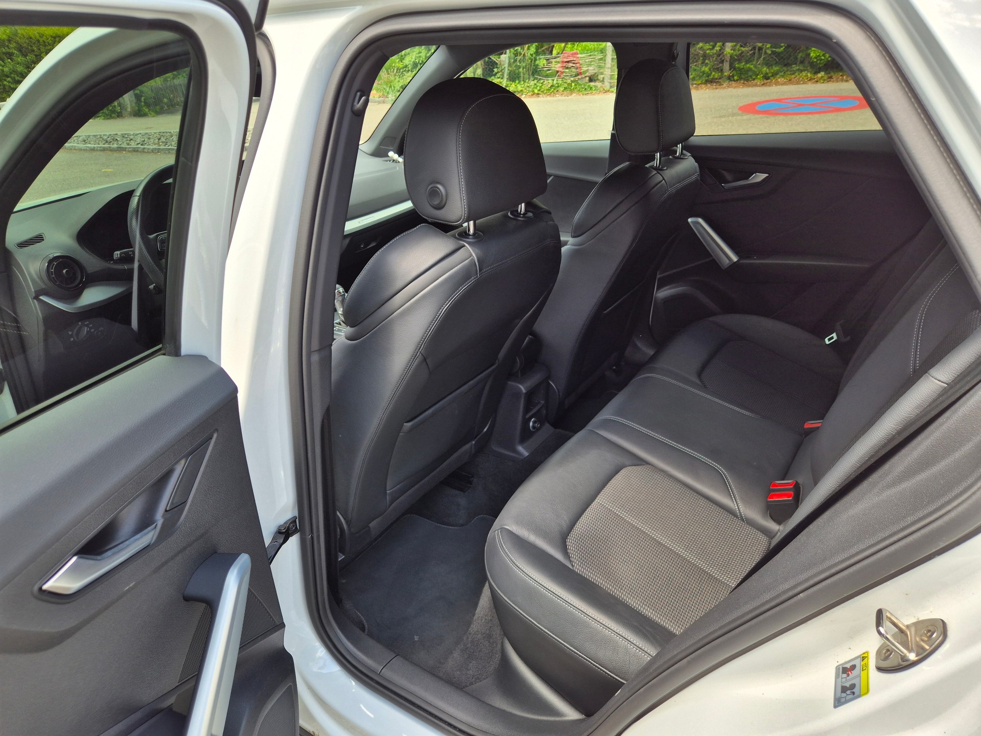 AUDI 2.0 TDI Sport quat. S-Tr.-image-6