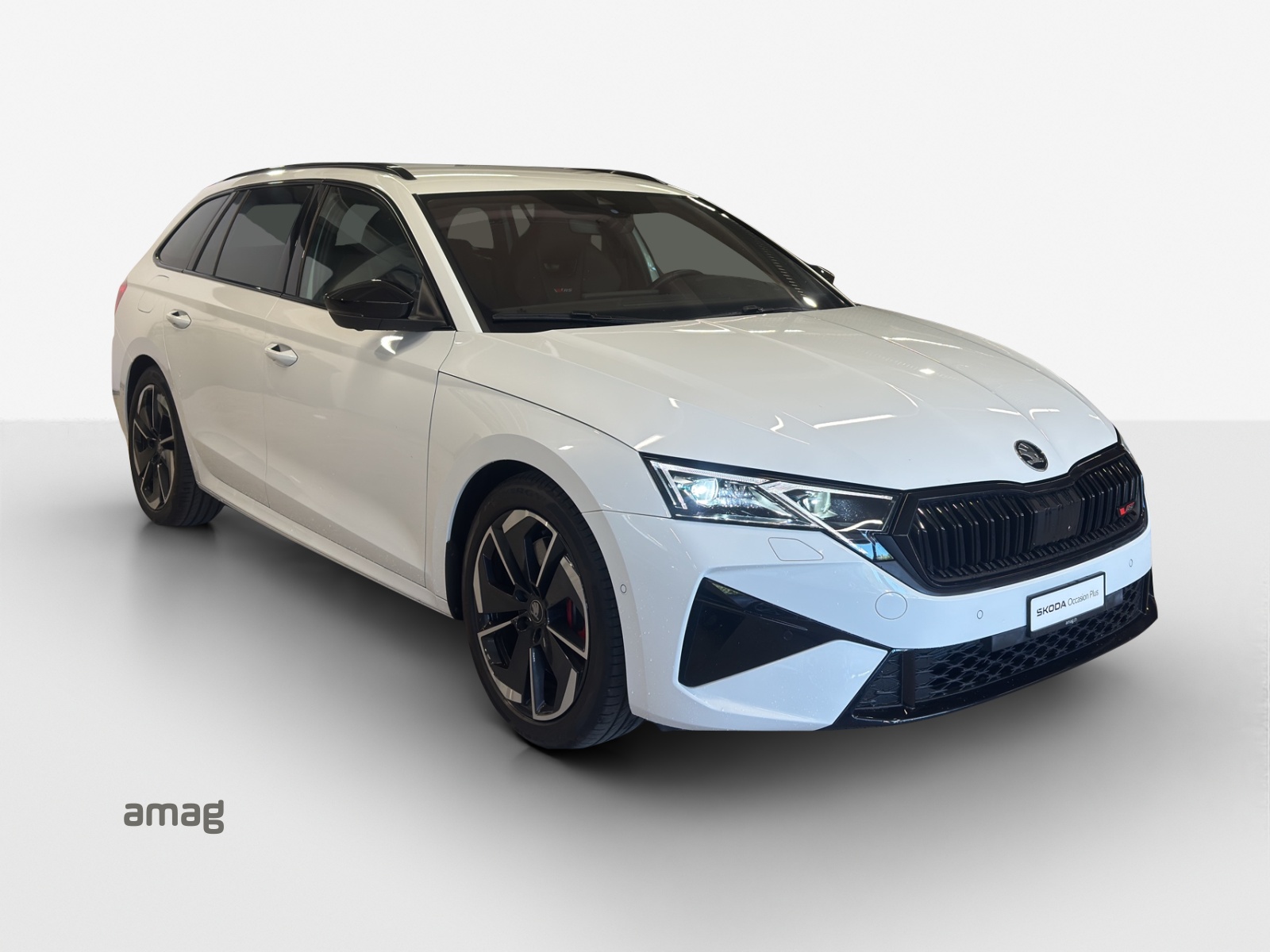 SKODA Octavia Combi 2.0 TSI DSG RS-image-18