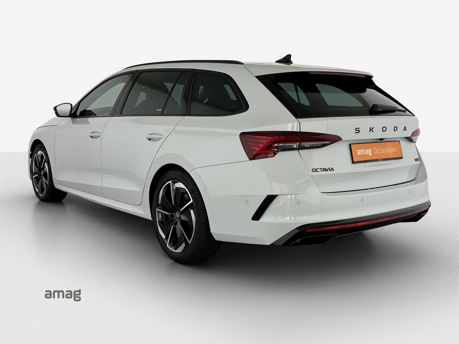 SKODA Octavia Combi 2.0 TSI DSG RS-image-2