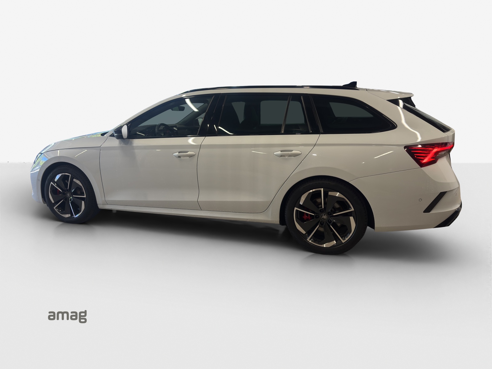 SKODA Octavia Combi 2.0 TSI DSG RS-image-14