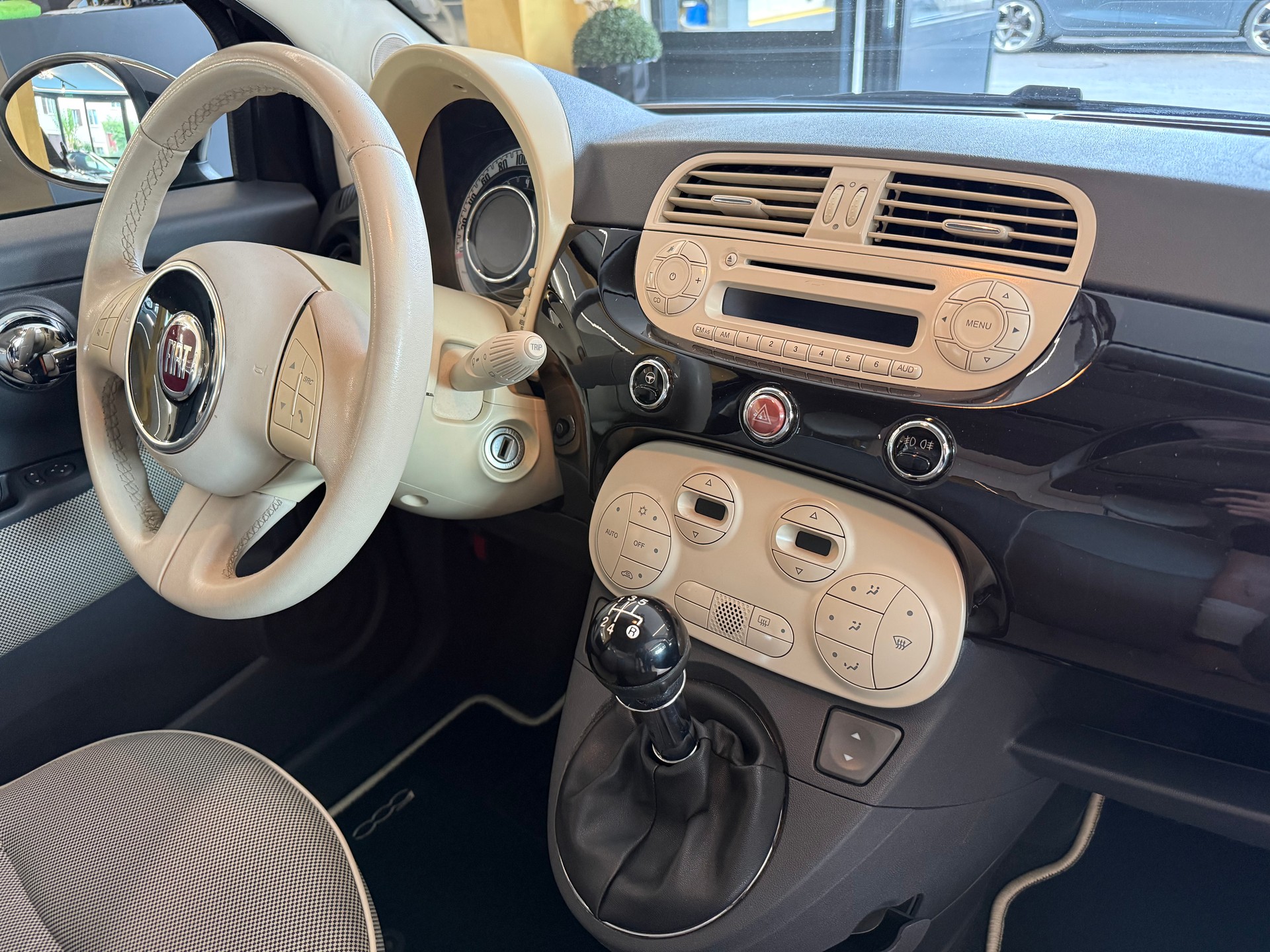 FIAT 500 1.2 Lounge-image-14