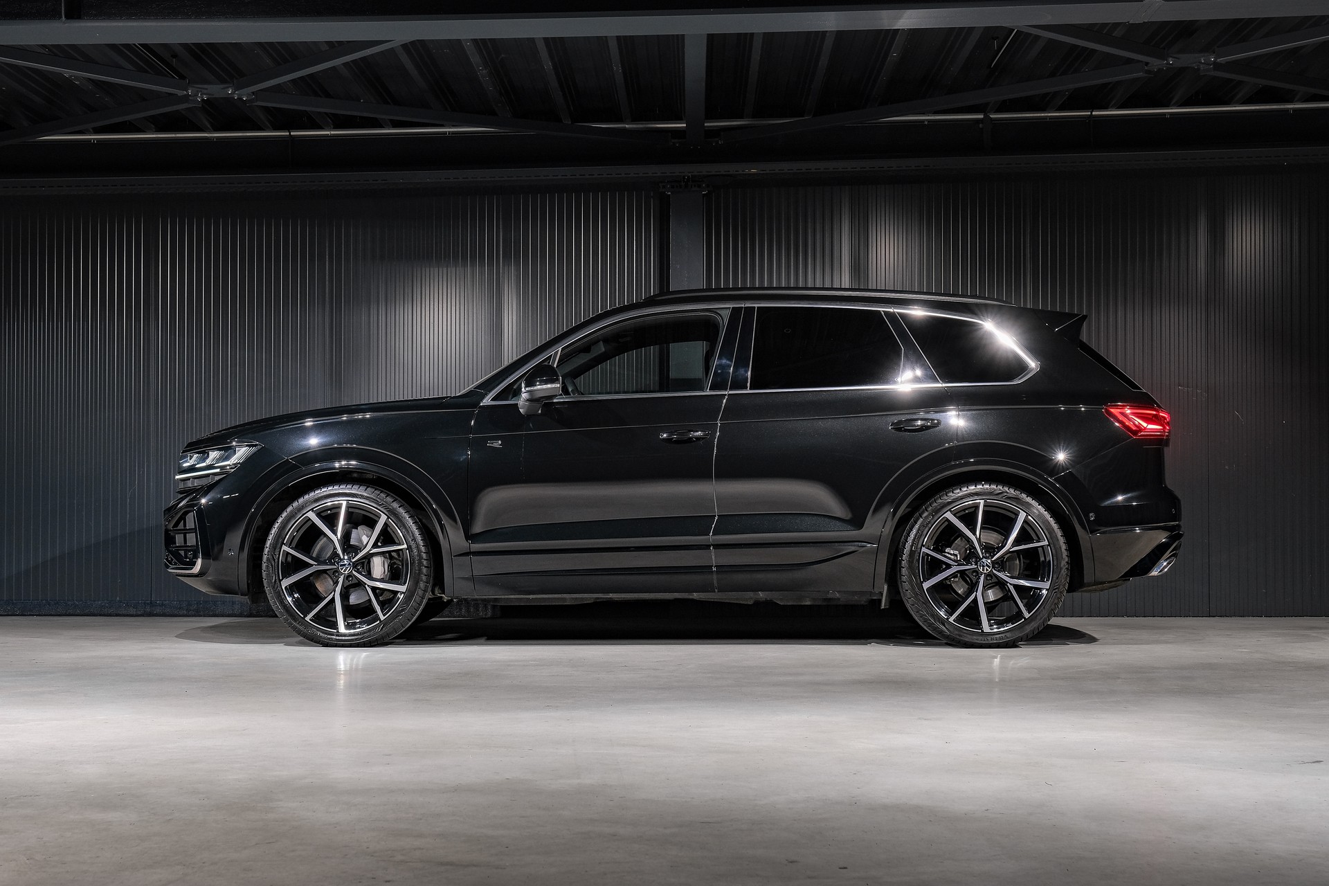 VW Touareg 3.0 TDI R-Line Tiptronic *VOLLLEDER*-image-8