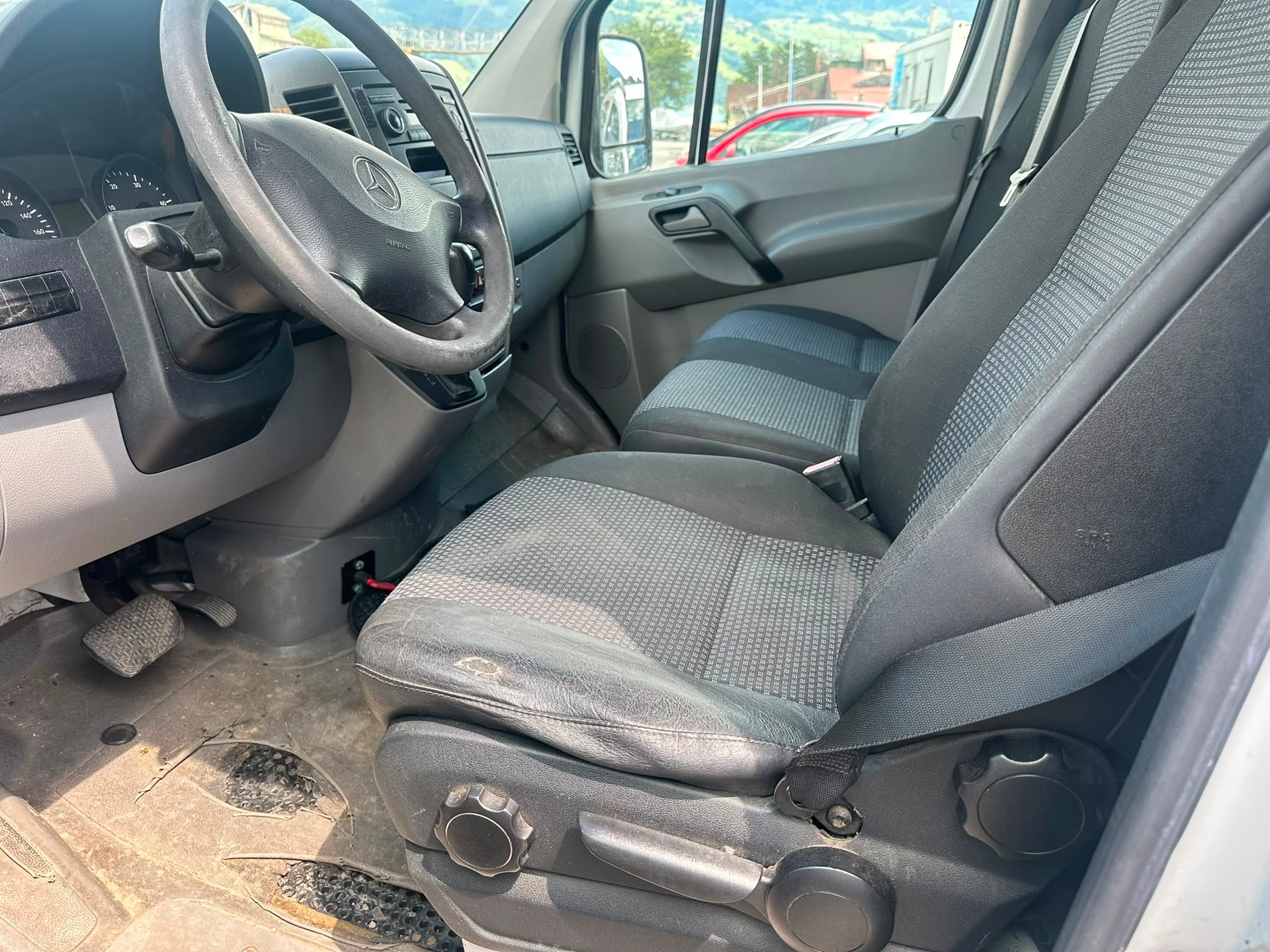 MERCEDES-BENZ Sprinter, 211 cdi-image-5