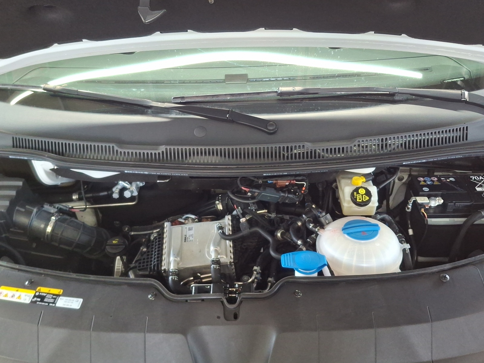 VW T6.1 2.0 TDI-image-15