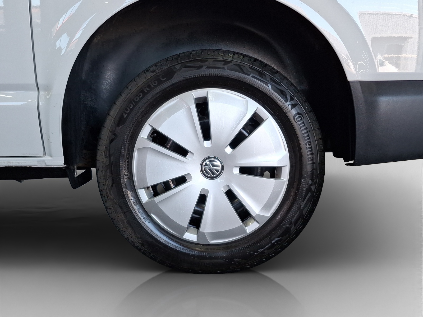 VW T6.1 2.0 TDI-image-13