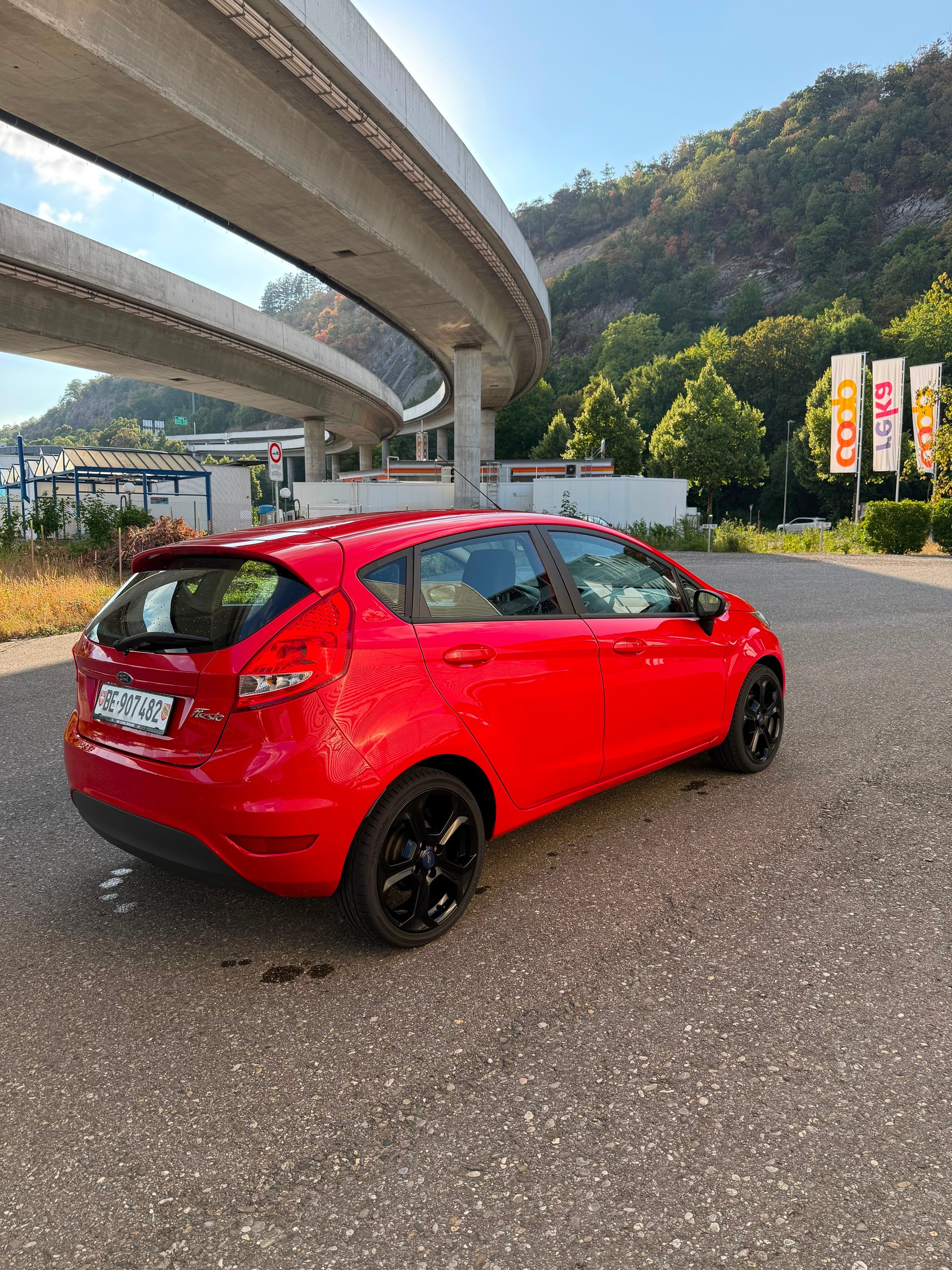 FORD Fiesta 1.4 16V Trend-image-2