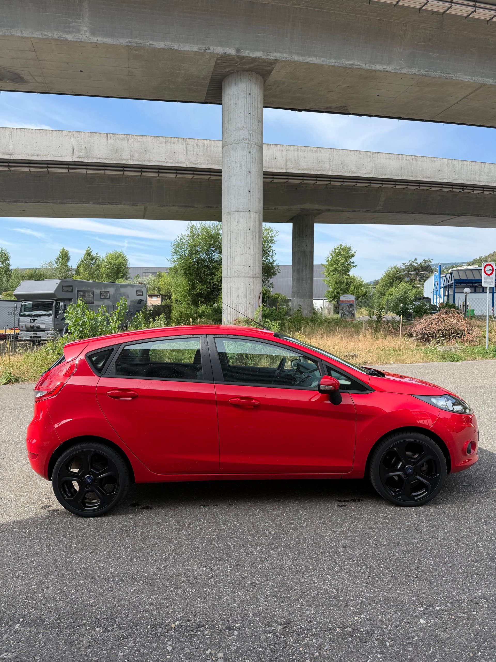 FORD Fiesta 1.4 16V Trend-image-1